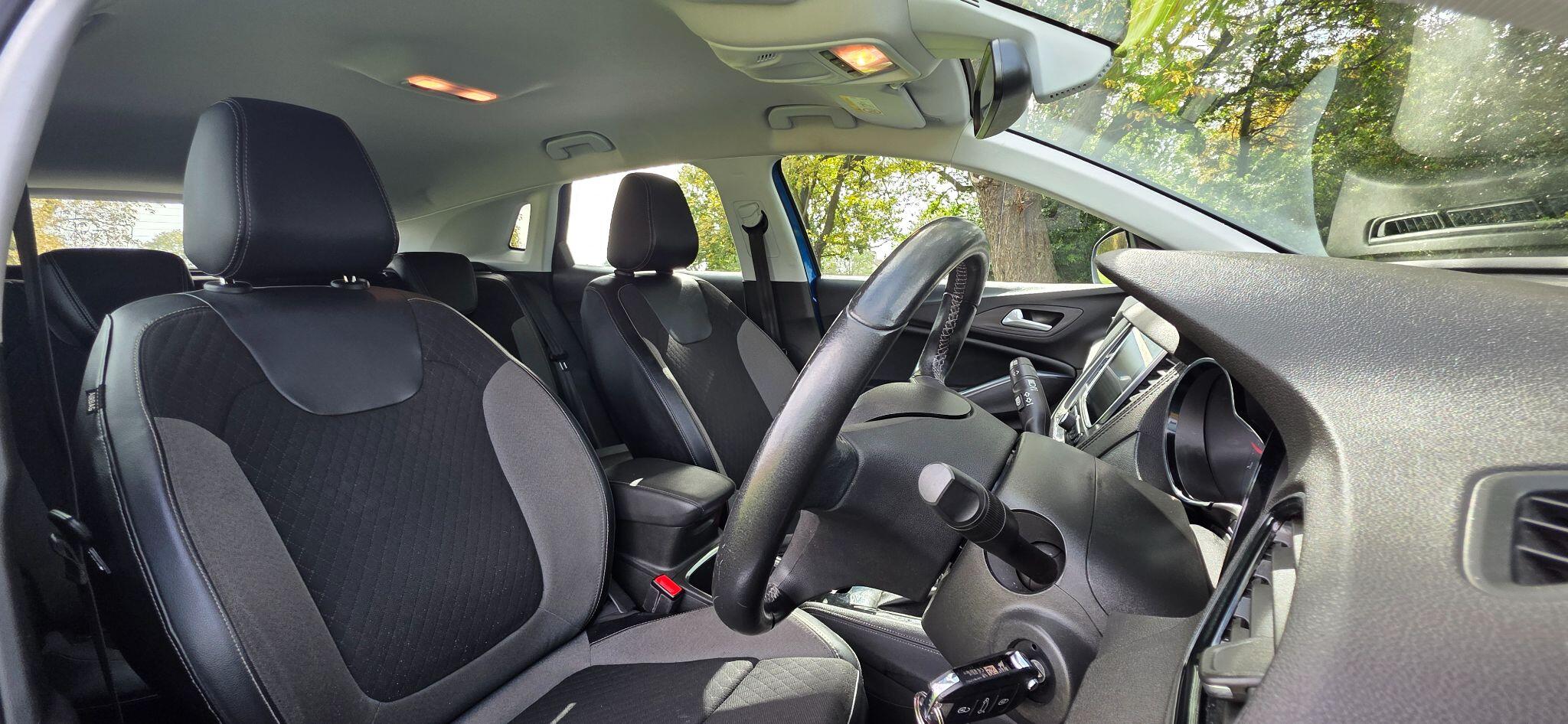 Vauxhall Grandland X view 27