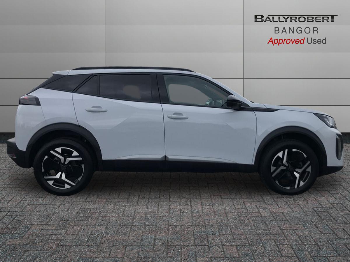 Peugeot 2008 view 9
