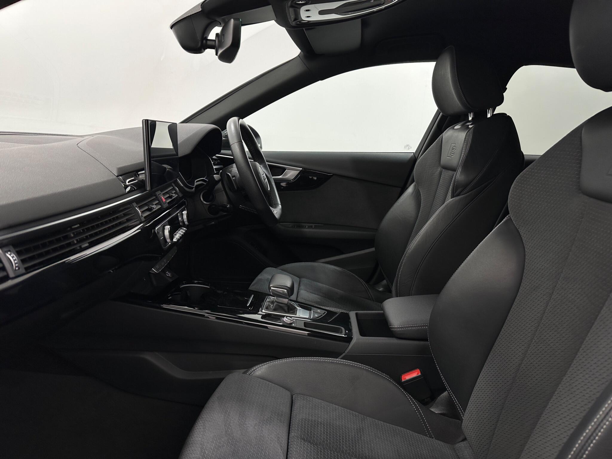 Audi A4 view 35