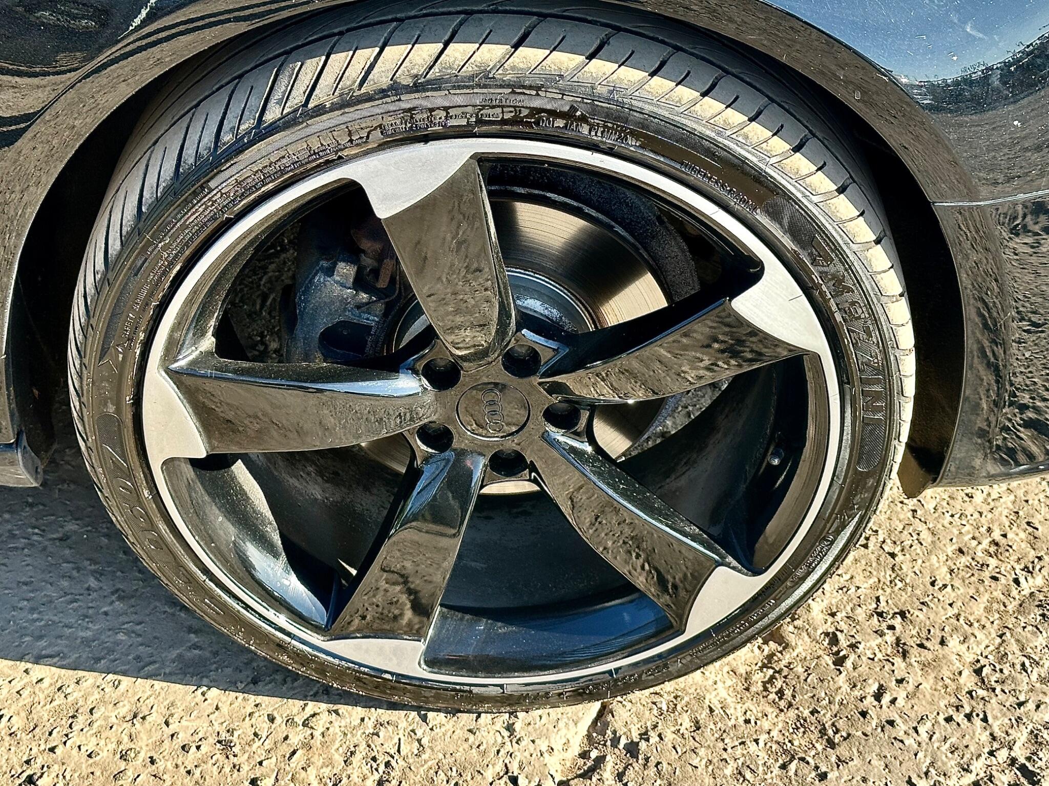 Audi A4 Avant view 10