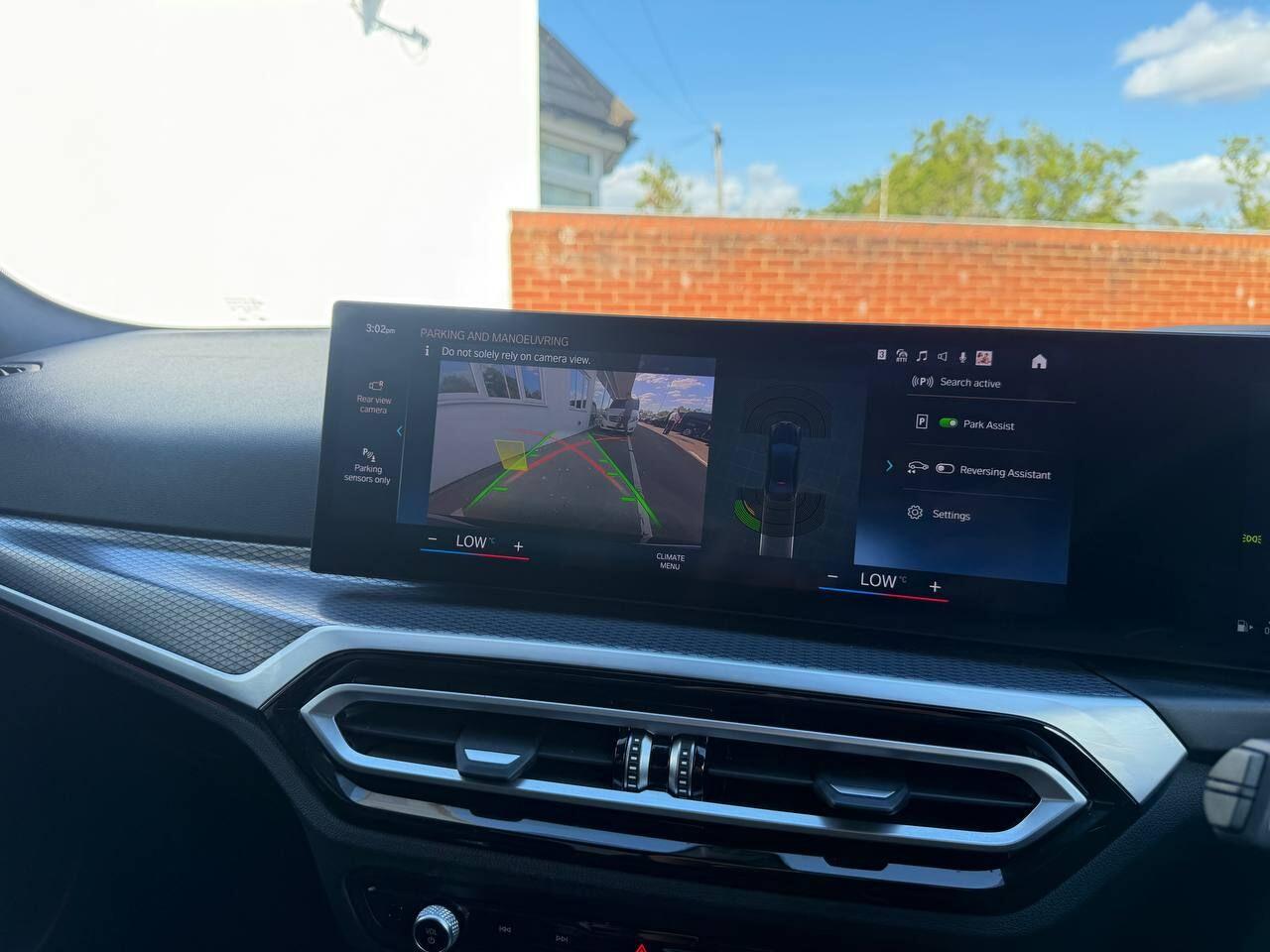 BMW 3 Series view 44