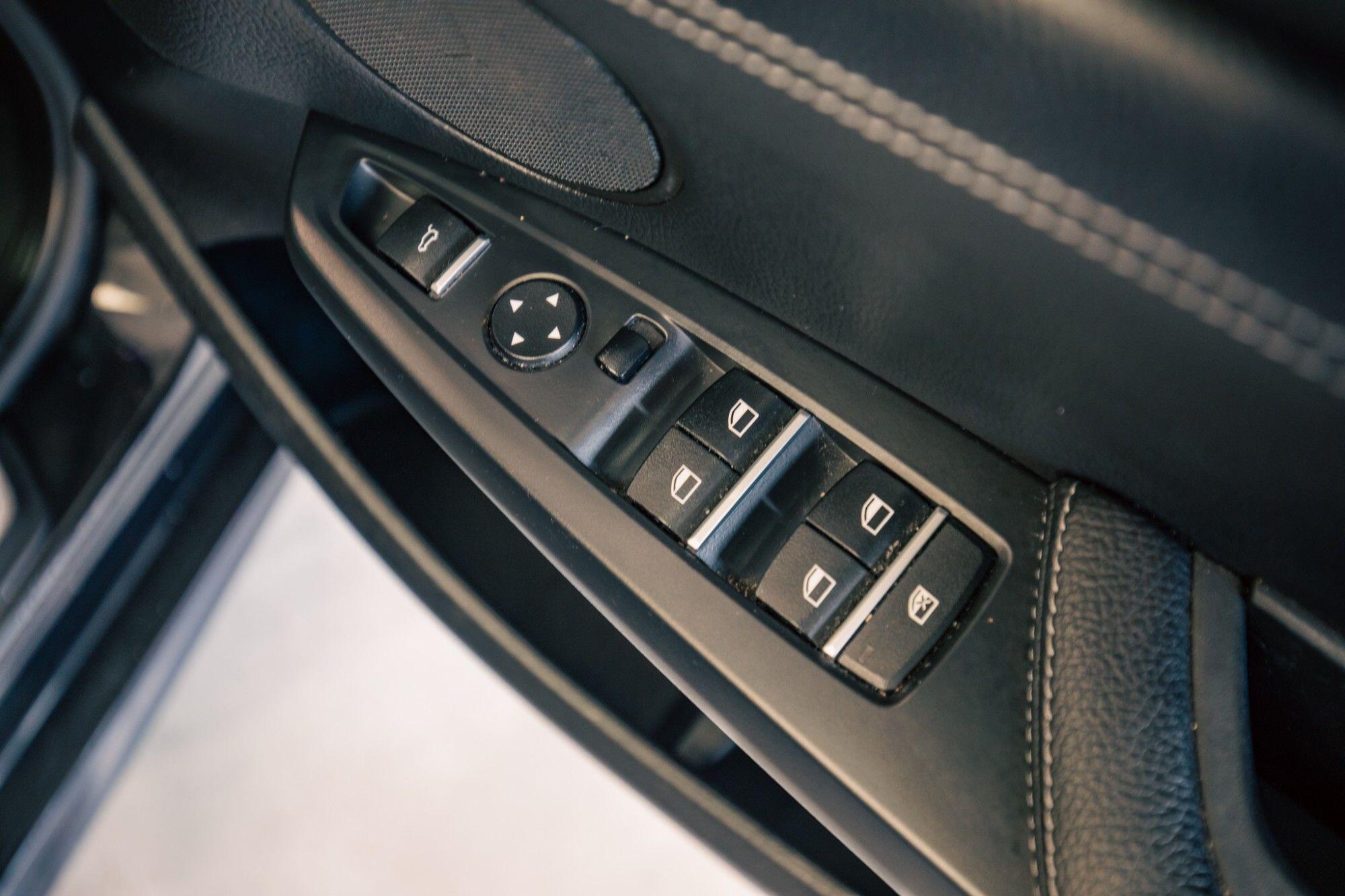 BMW X3 view 10