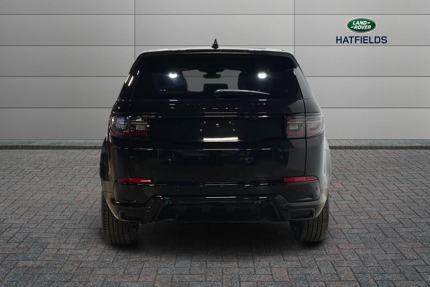 Land Rover Discovery Sport view 6