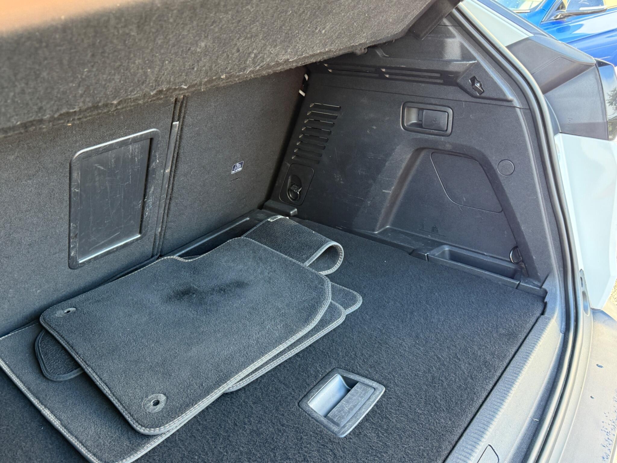 Peugeot 3008 - Image 44