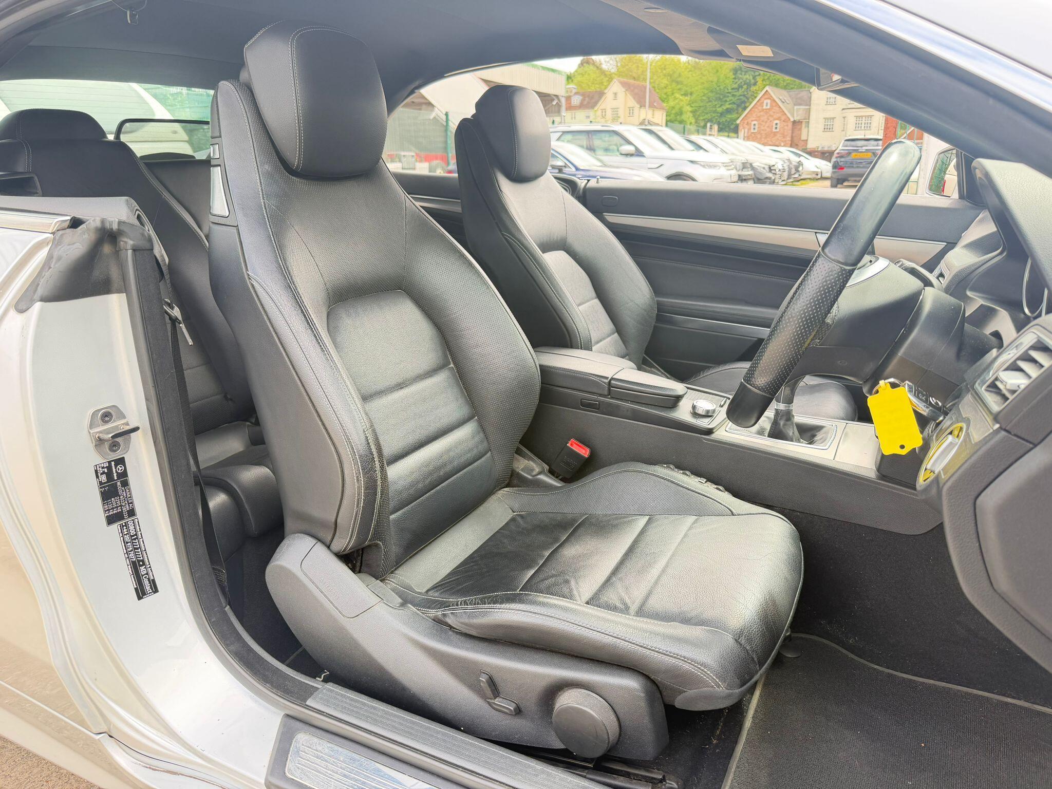 Mercedes-Benz E-Class view 9