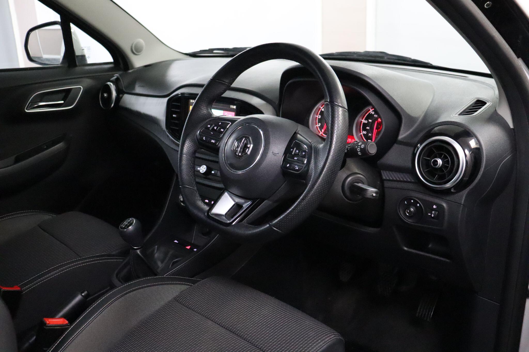 MG MG3 view 5