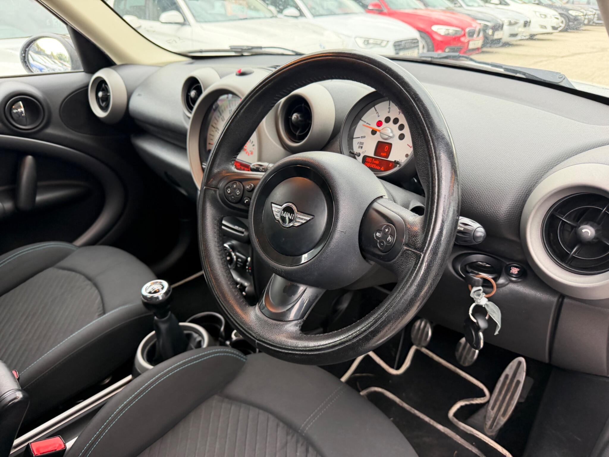 Mini Countryman view 11