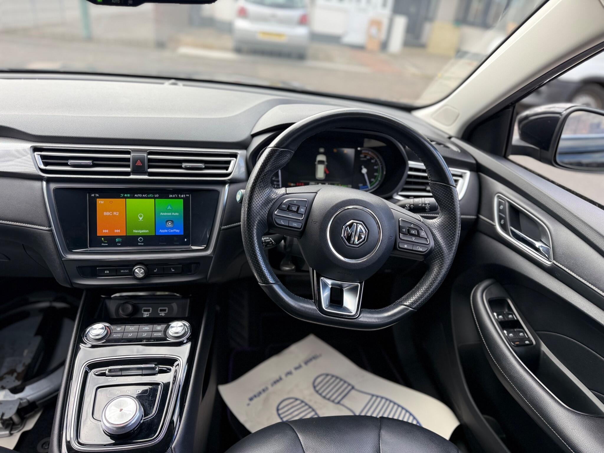 MG MG5 view 11