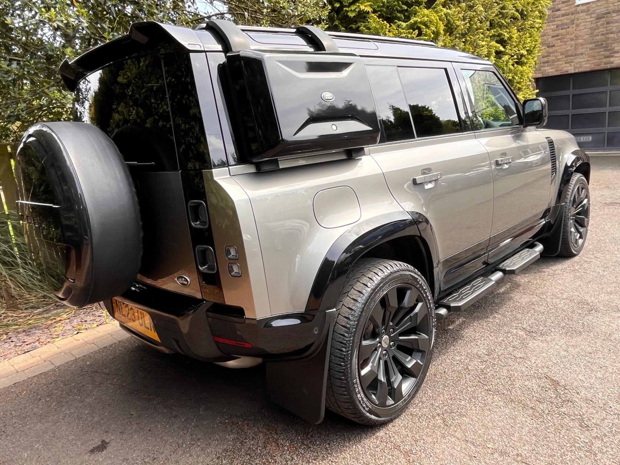 Land Rover Defender view 15