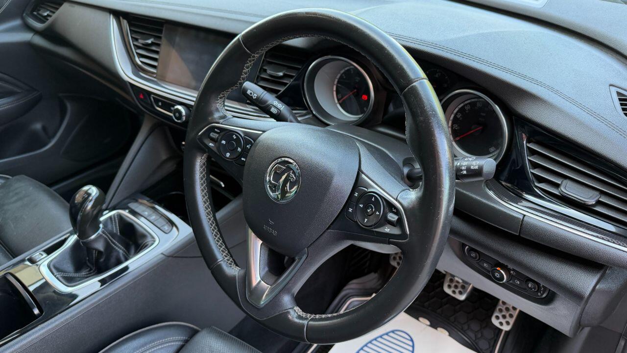 Vauxhall Insignia view 16