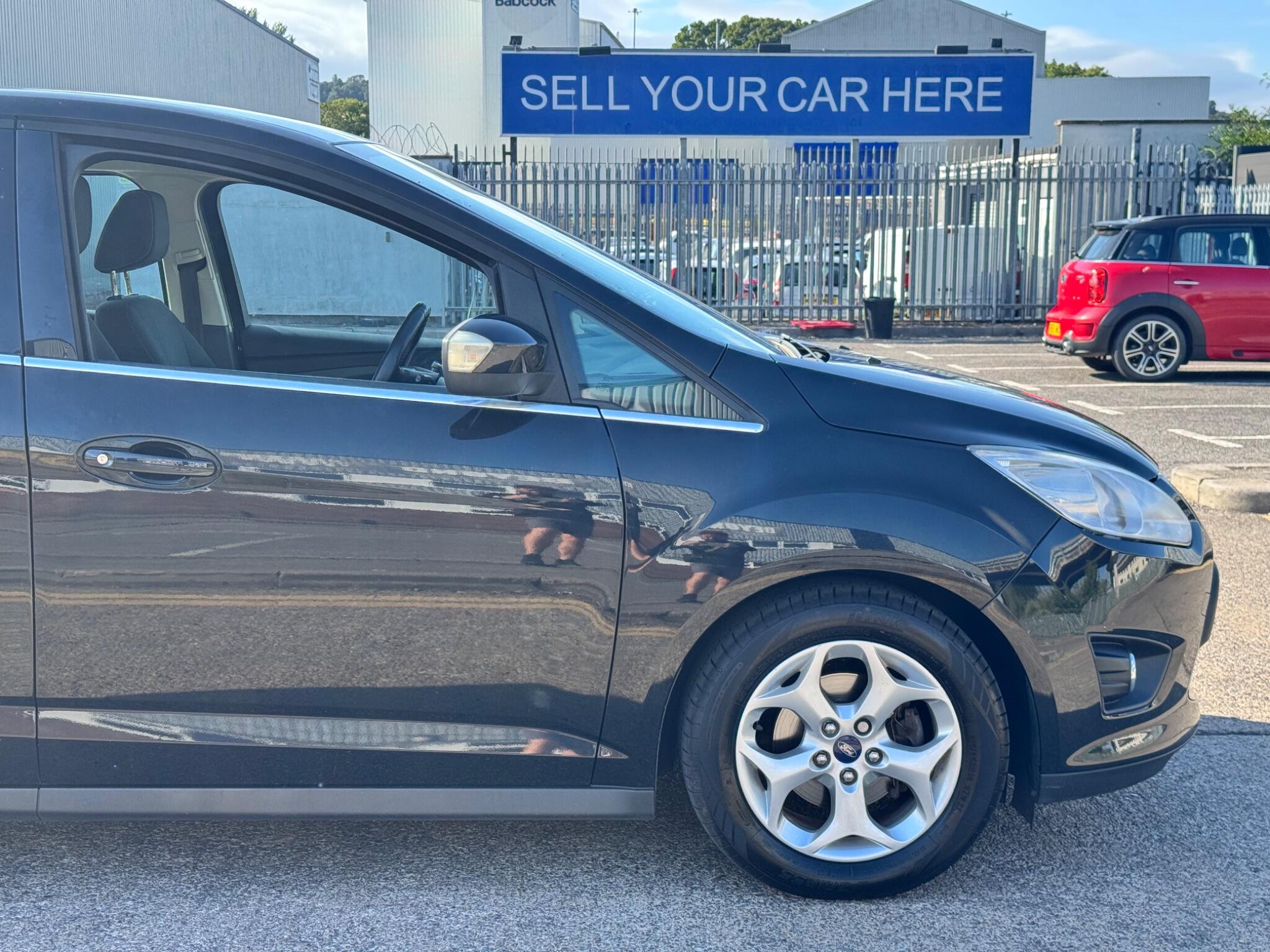 Ford C-Max view 16