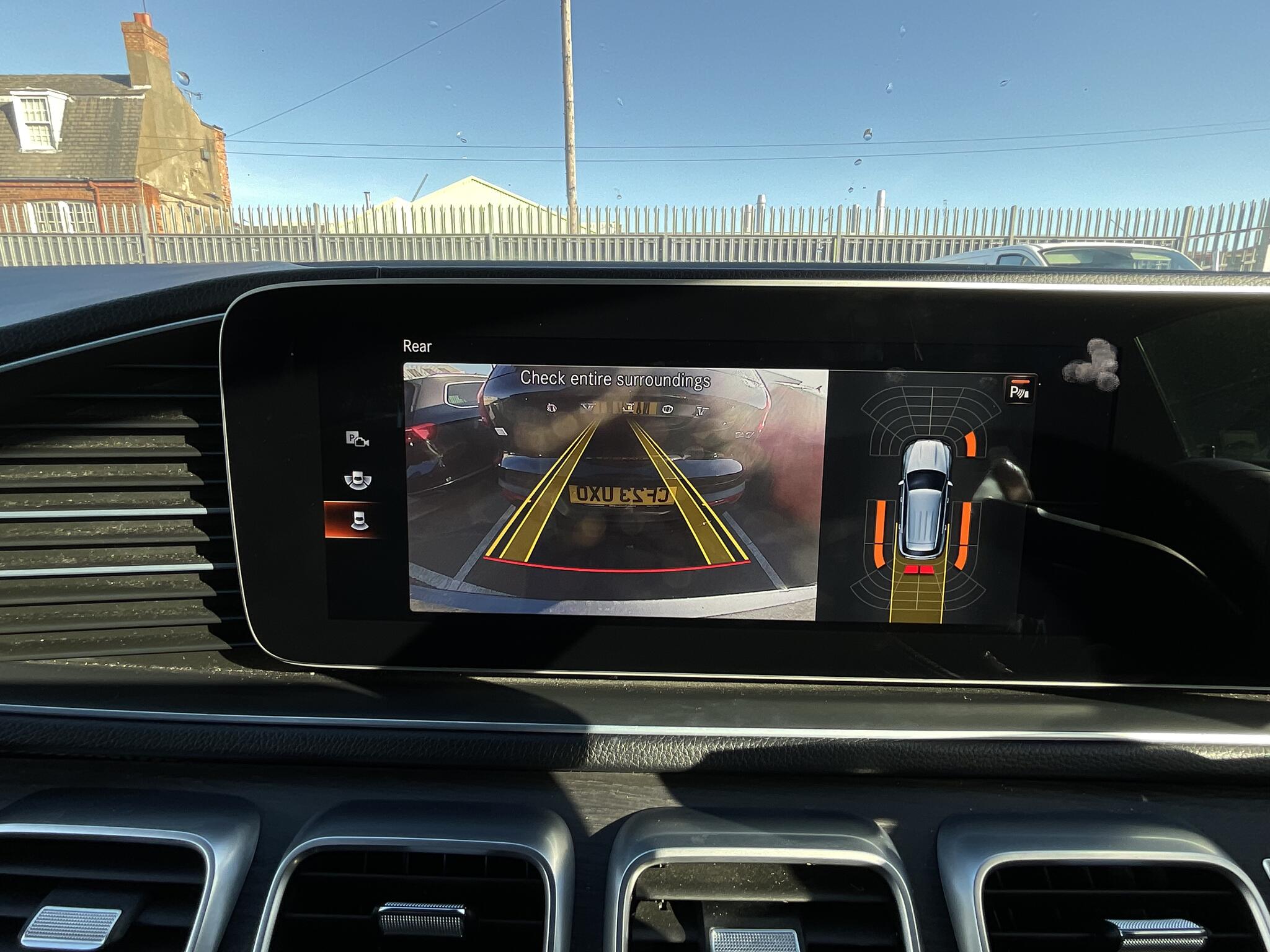 Mercedes-Benz Gle view 36