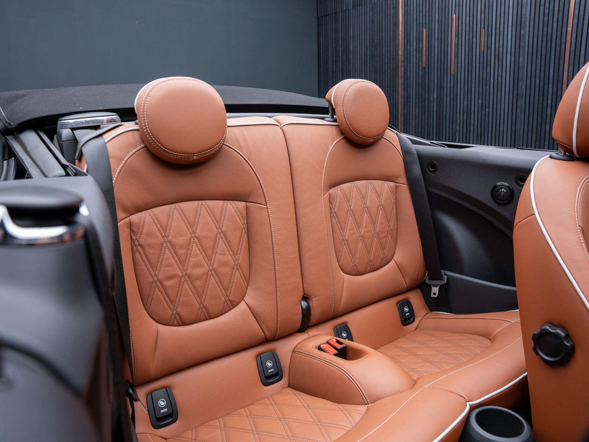 Mini Convertible view 14