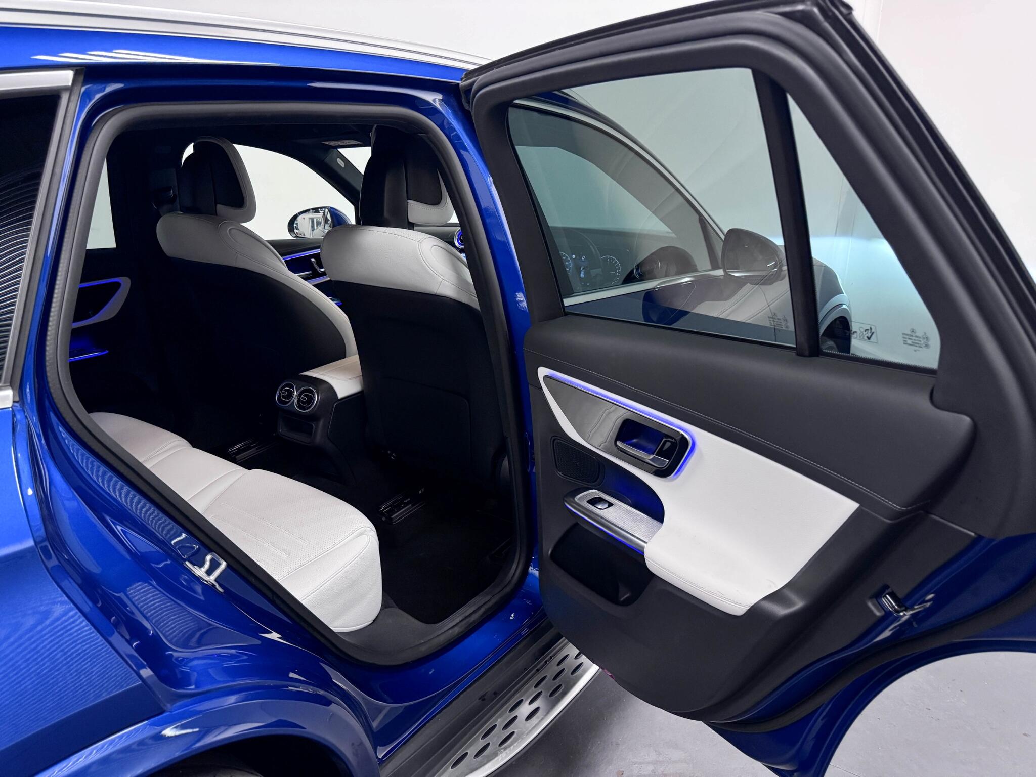 Mercedes-Benz GLC view 32