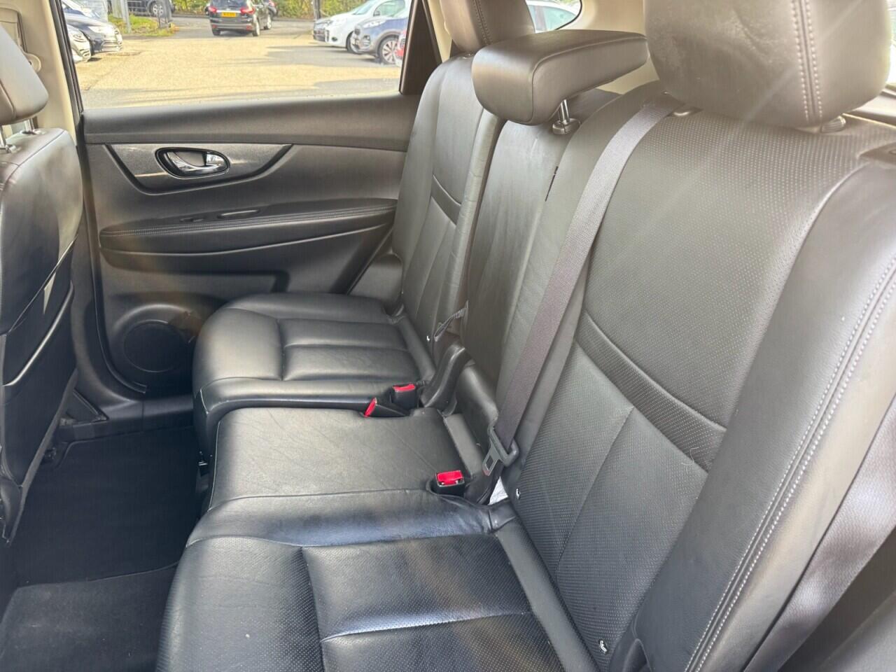 Nissan X-Trail view 12
