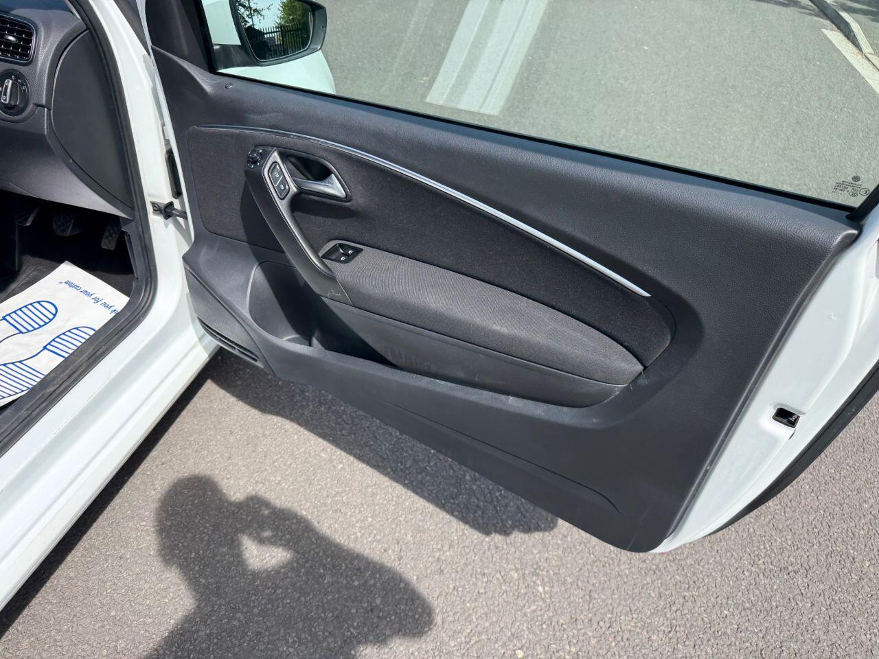 Volkswagen Polo view 30