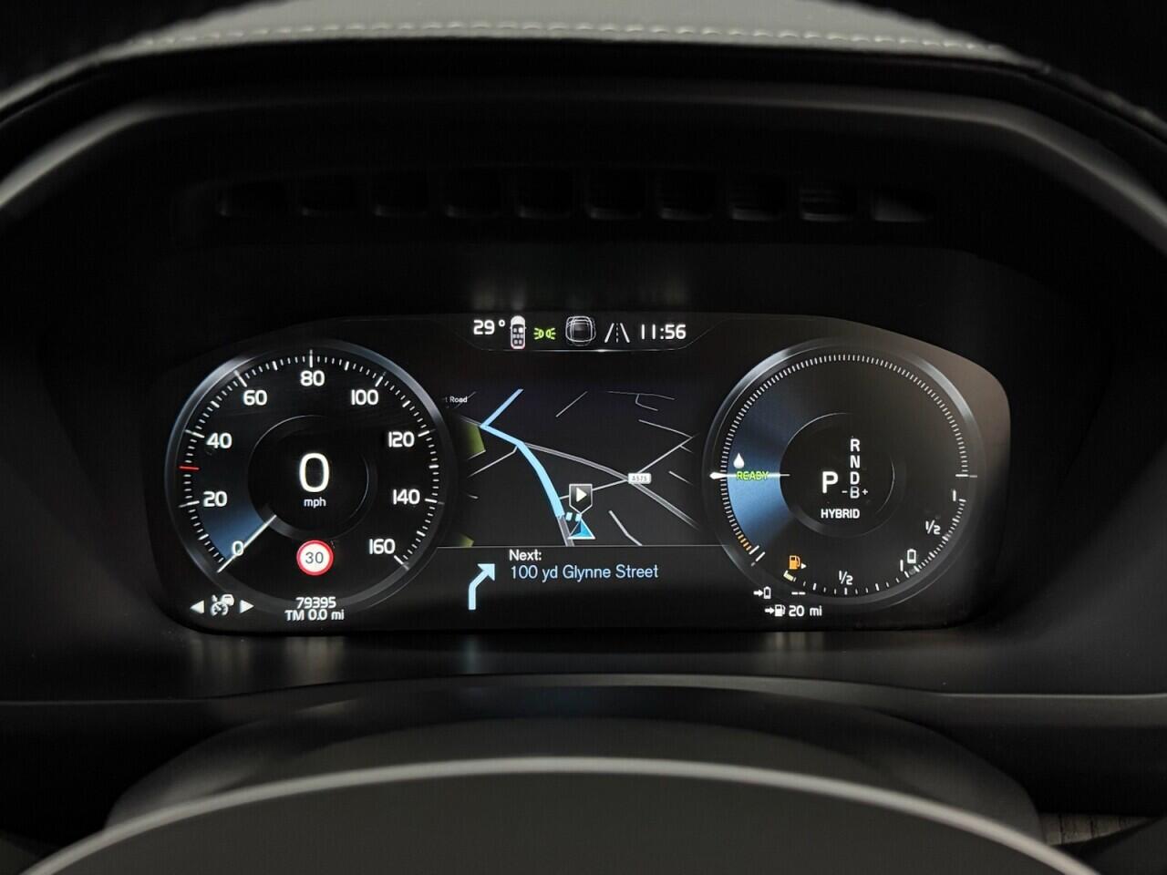Volvo XC90 view 21