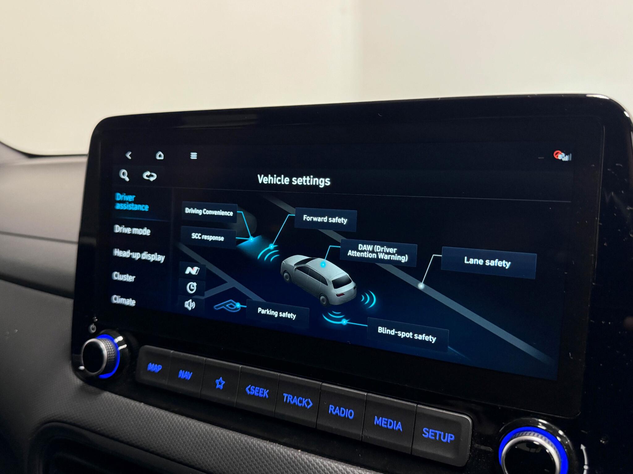 Hyundai Kona view 55