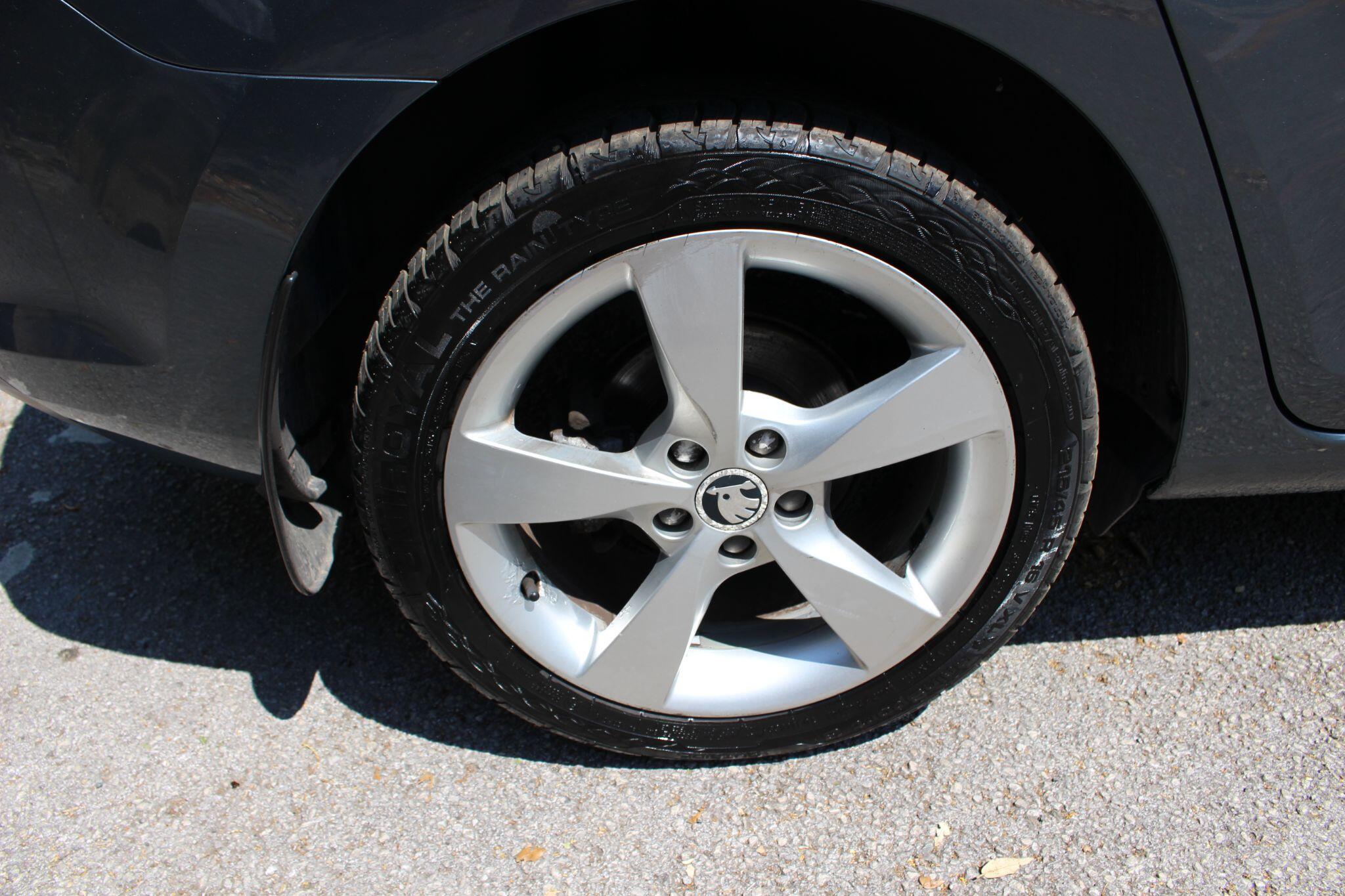 Skoda Rapid Spaceback view 24