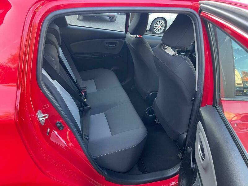 2017 Toyota Yaris 1.5 VVT-i Icon Euro 6 5dr • 37,180 miles image 24