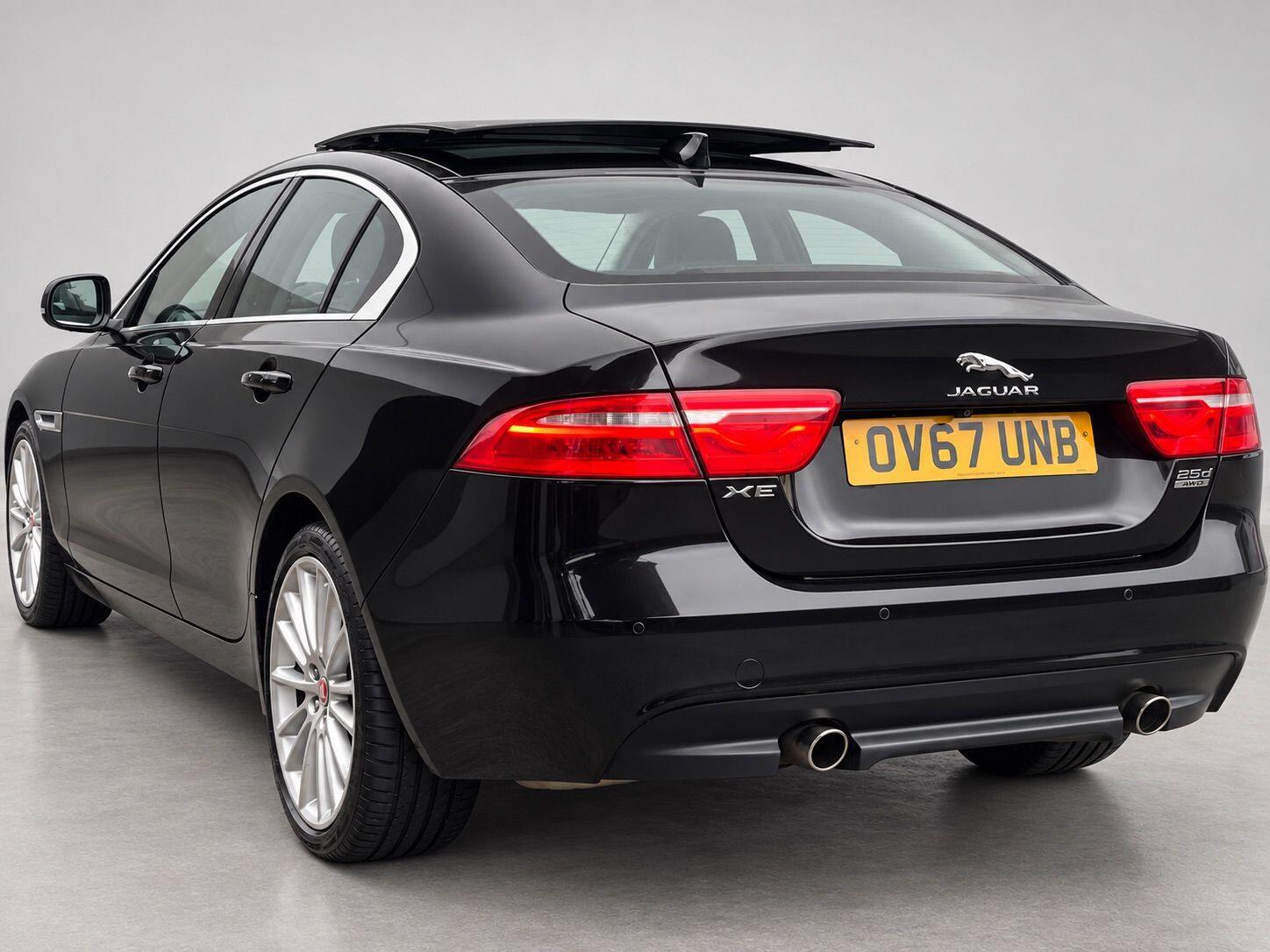 Jaguar Xe view 8