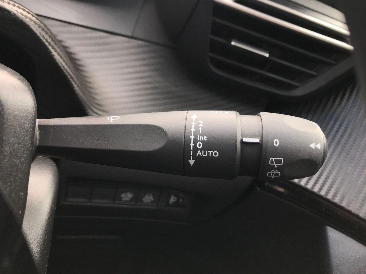 Peugeot 2008 view 24