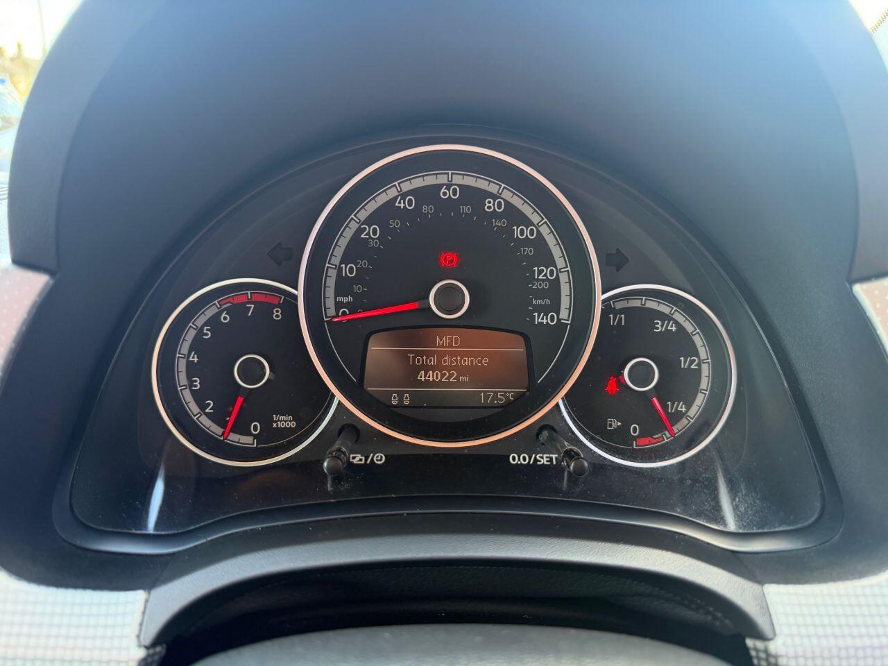 Volkswagen Up! view 18