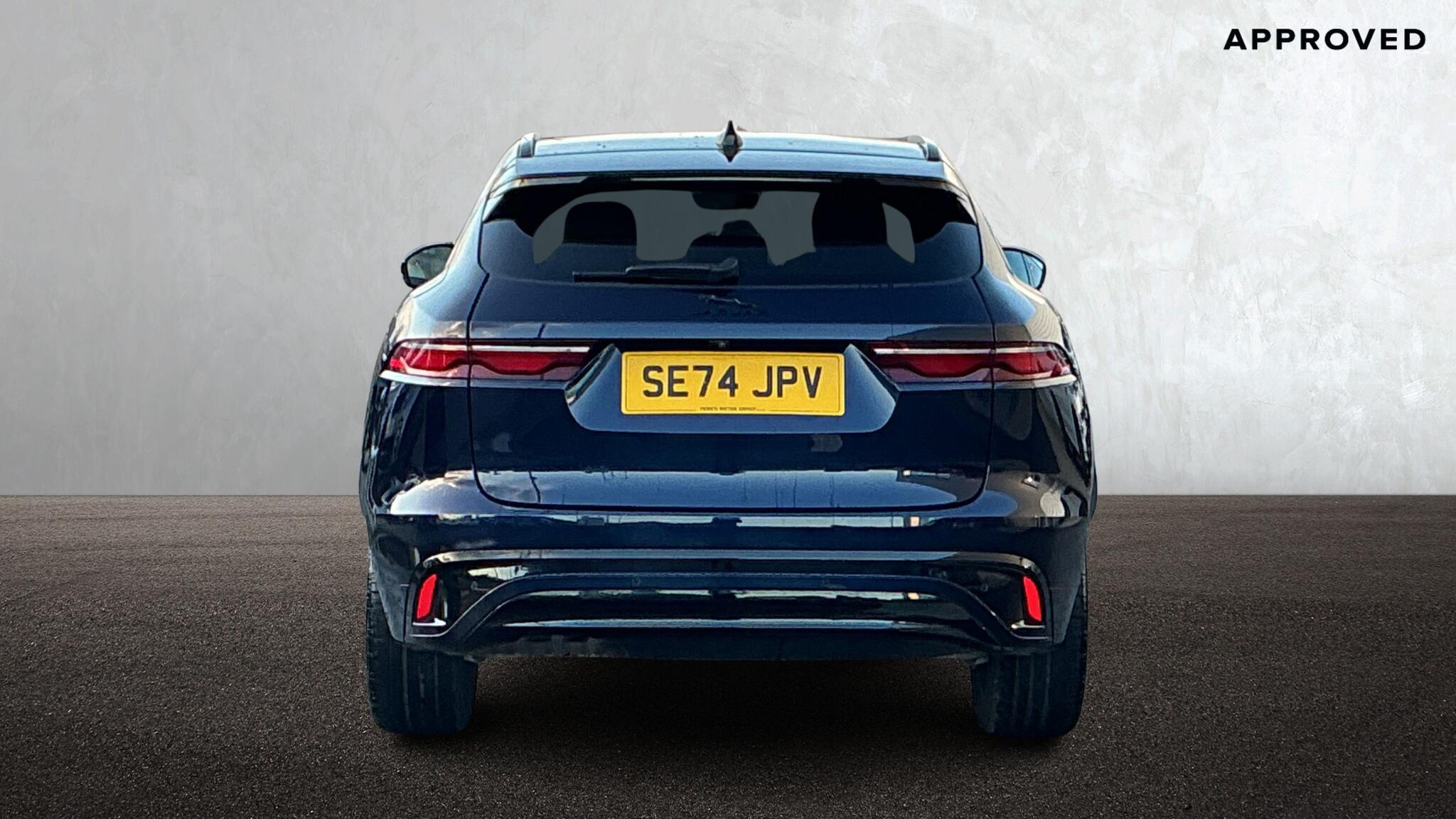 Jaguar F-Pace view 6