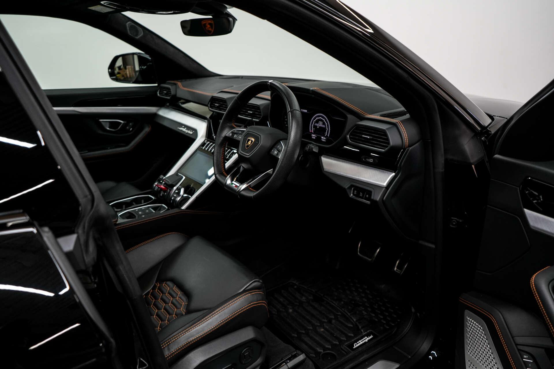 Lamborghini Urus view 24