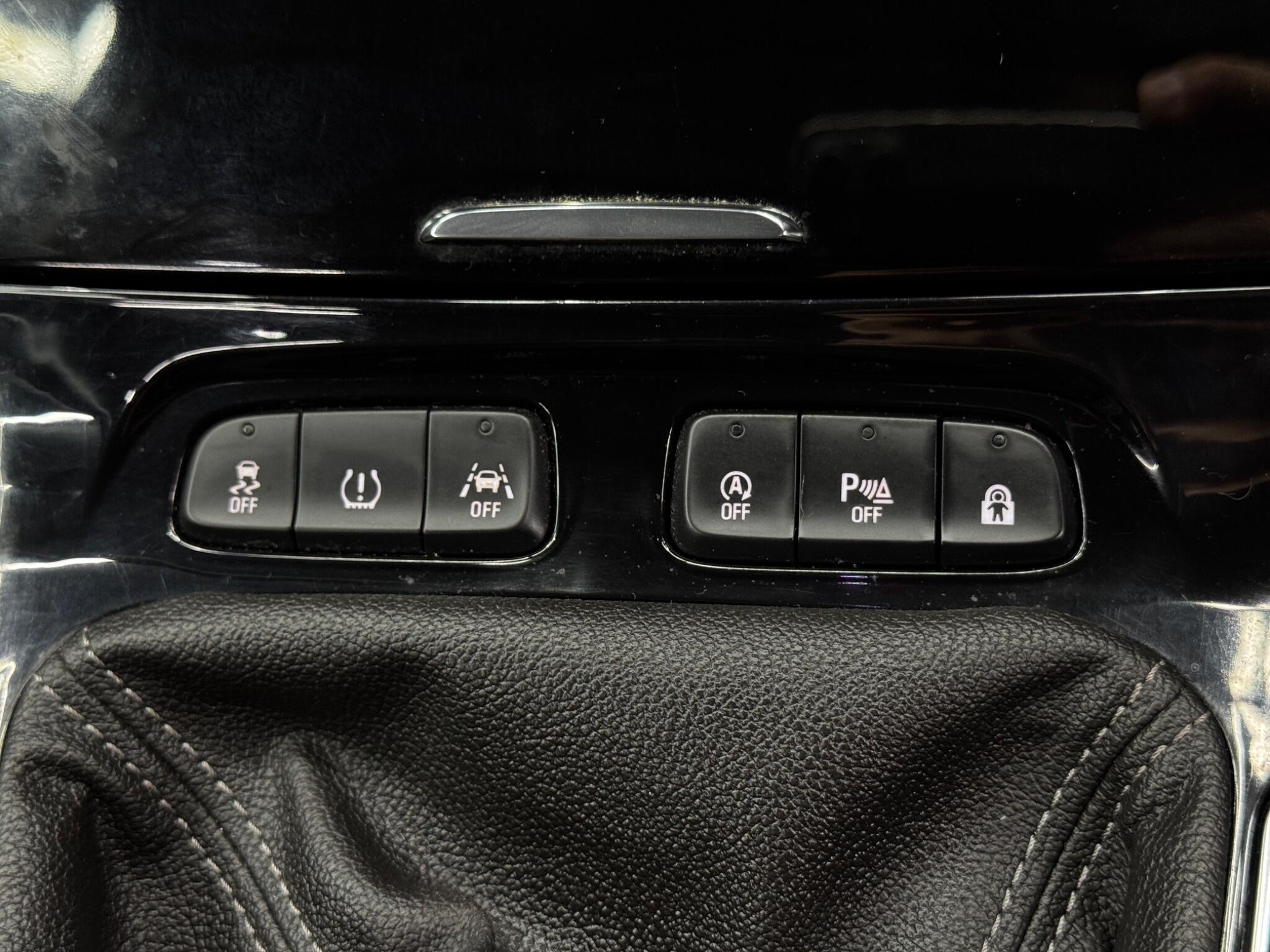 Vauxhall Grandland X view 25