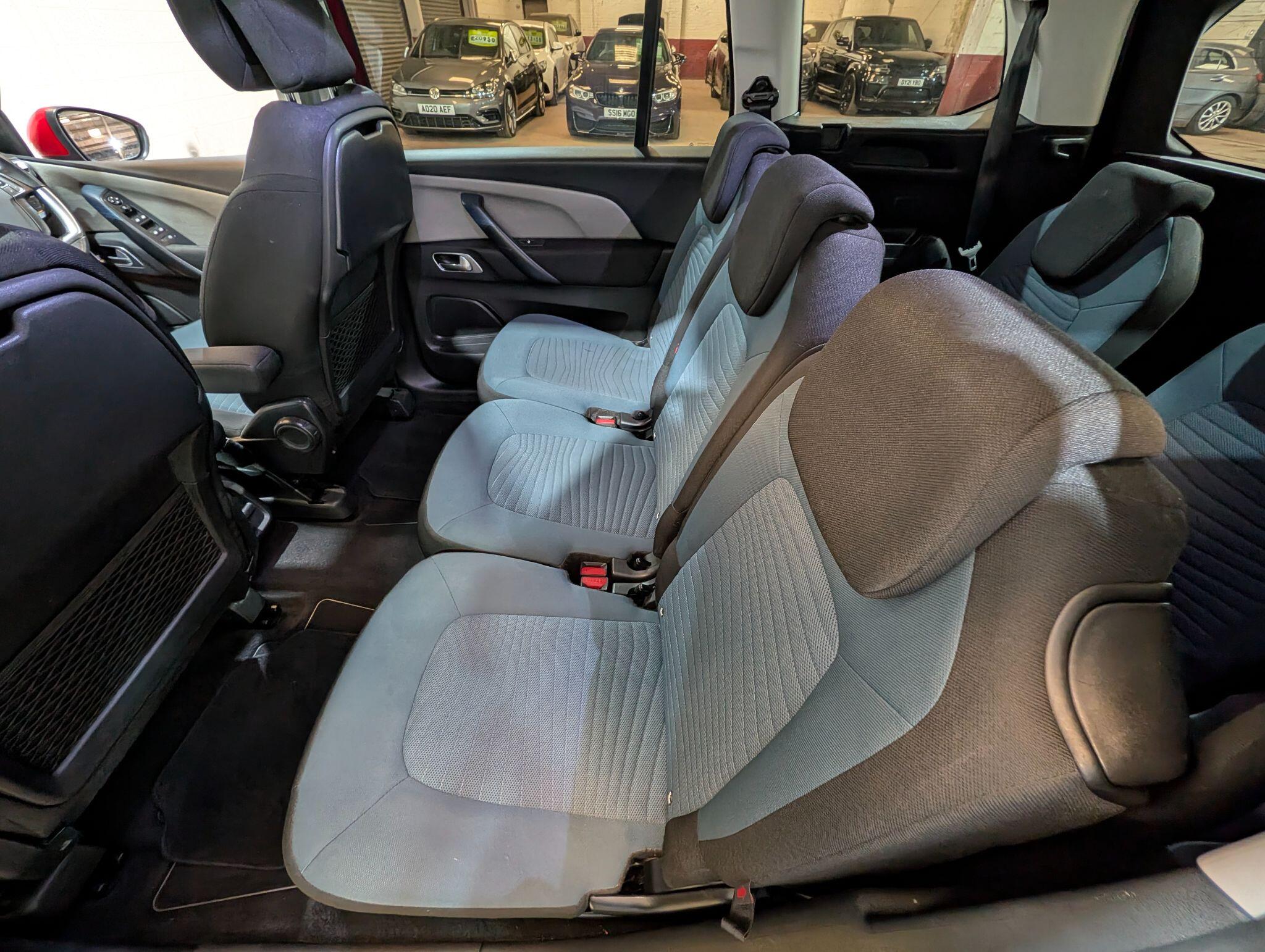 Citroen Grand C4 Picasso view 76