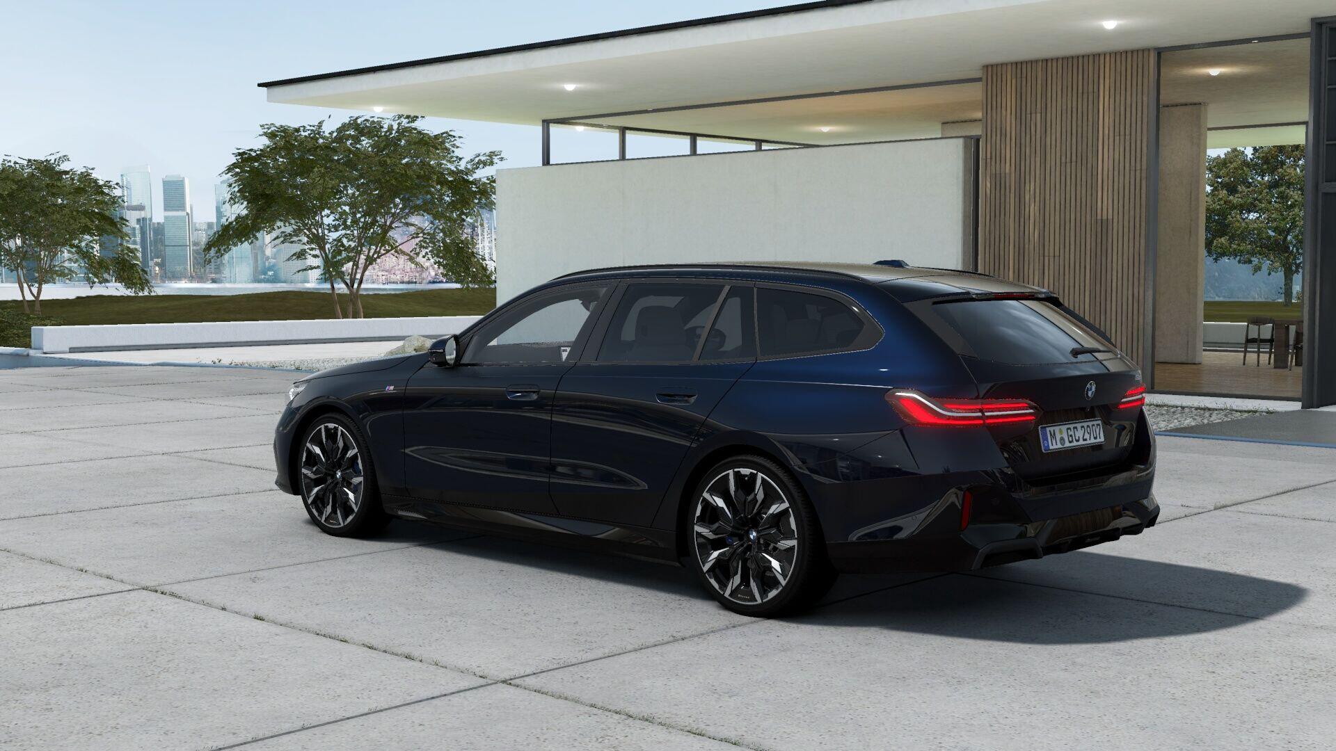BMW 5 Series view 3