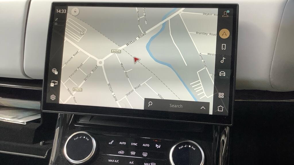 Land Rover Range Rover Sport view 10