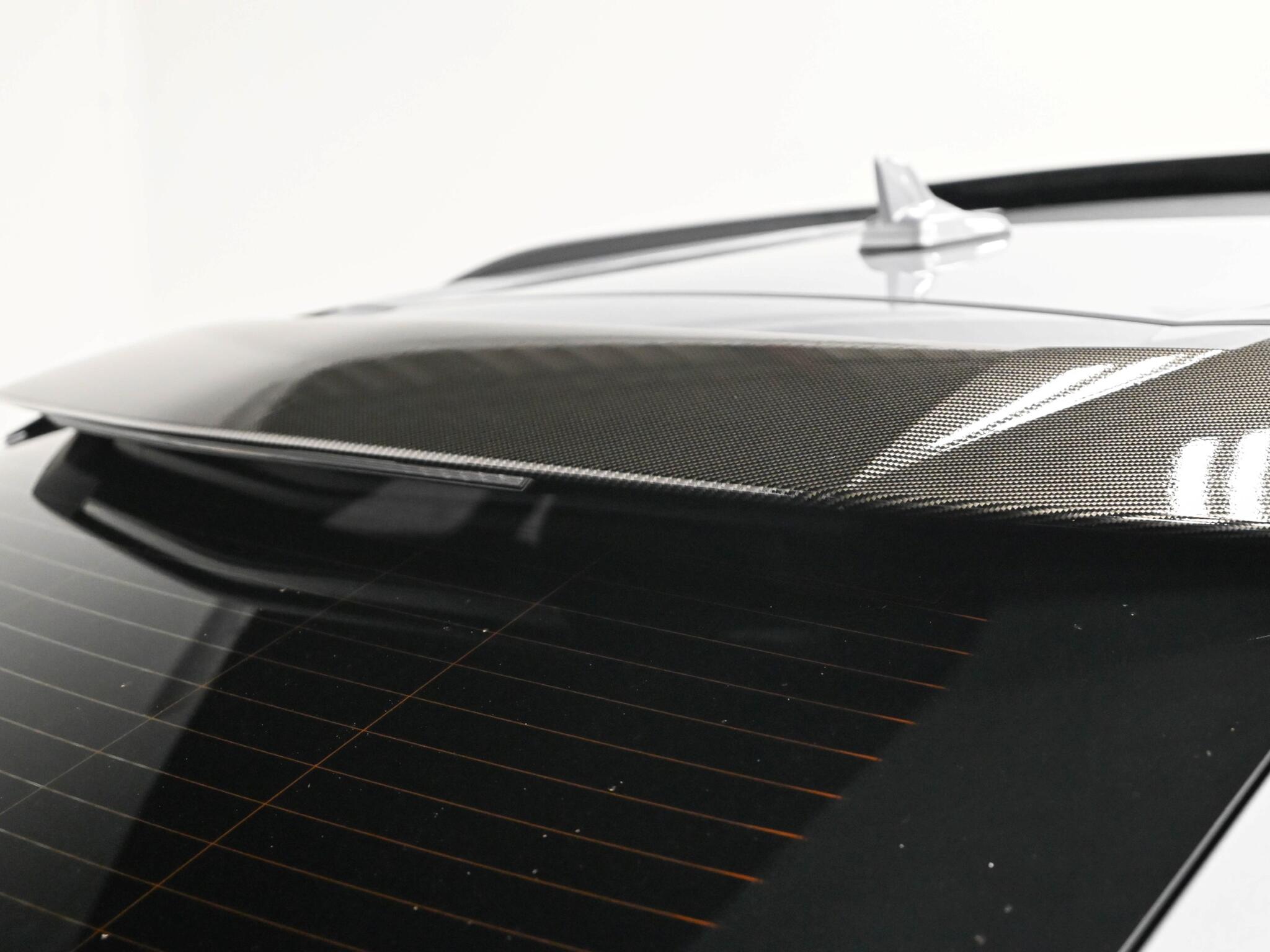 Lamborghini Urus view 36