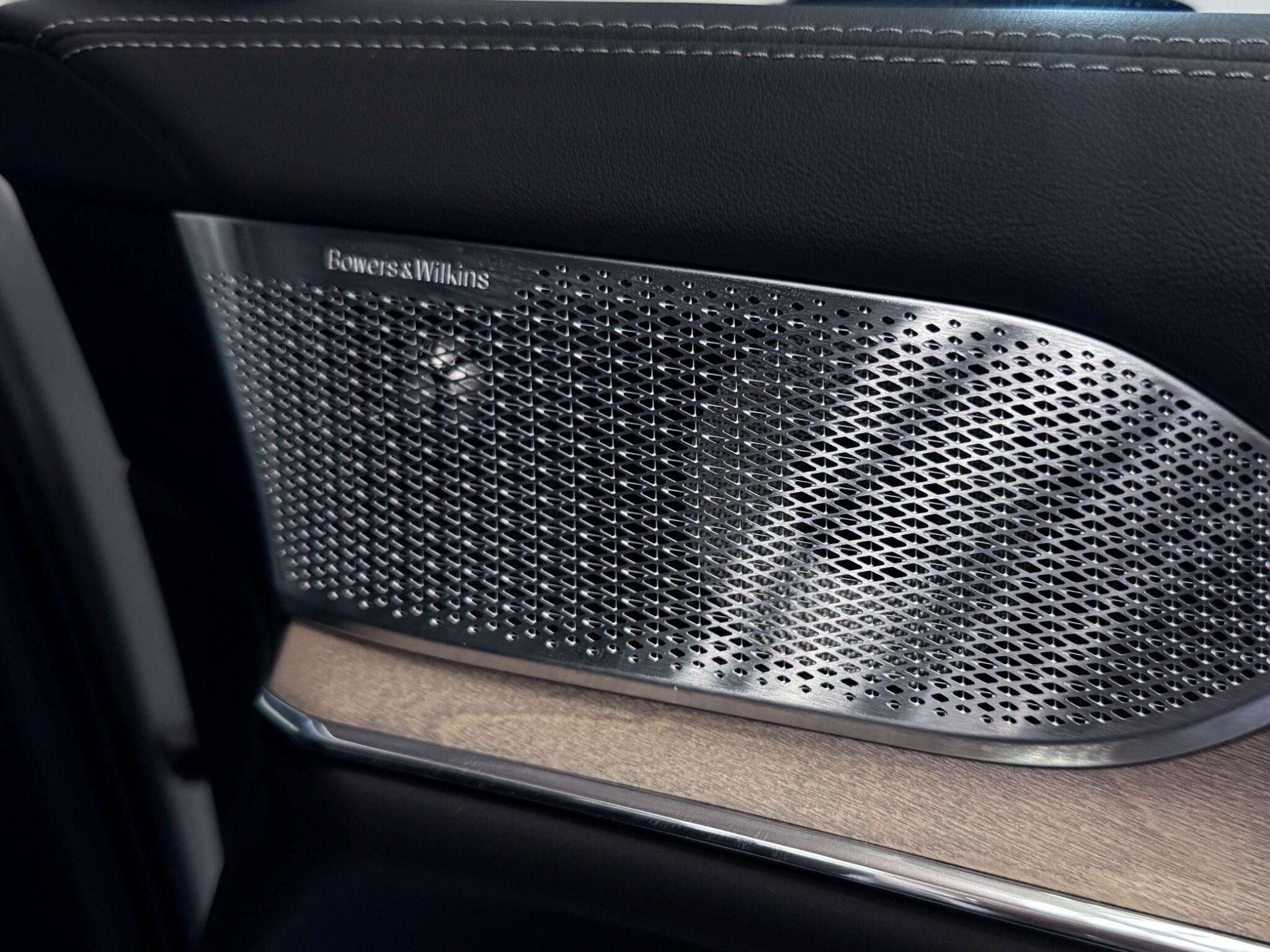 Volvo Ex90 view 41