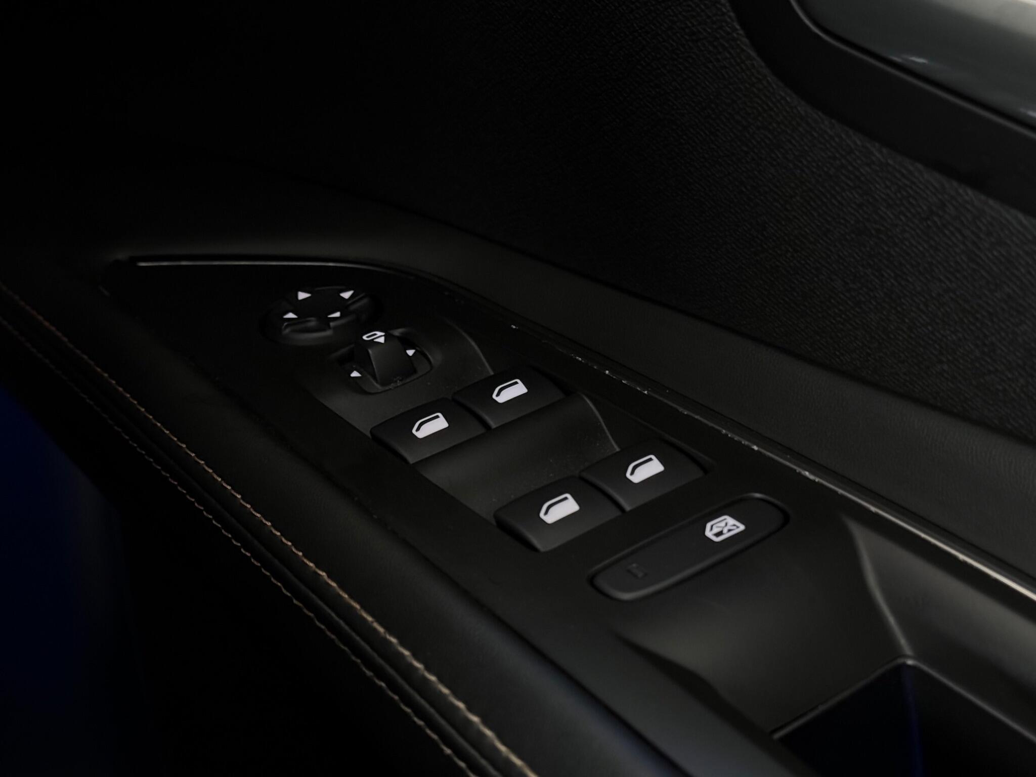 Peugeot 3008 view 18