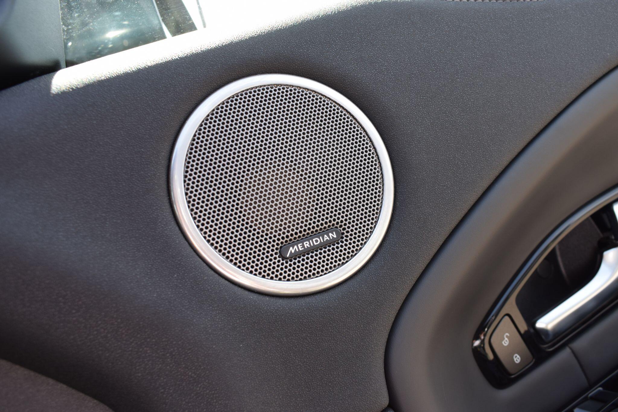 Land Rover Range Rover Evoque view 22