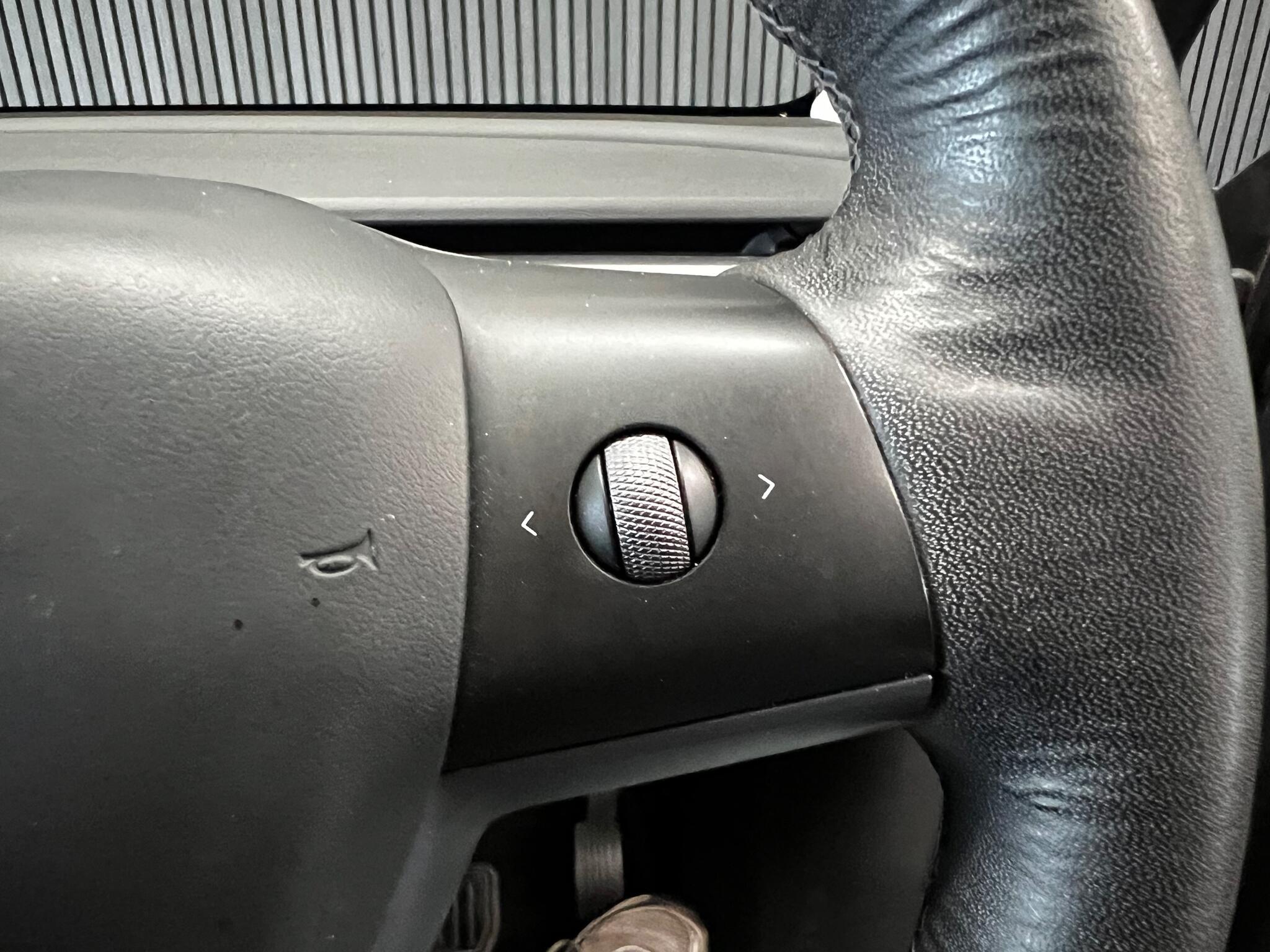 Tesla Model Y view 34