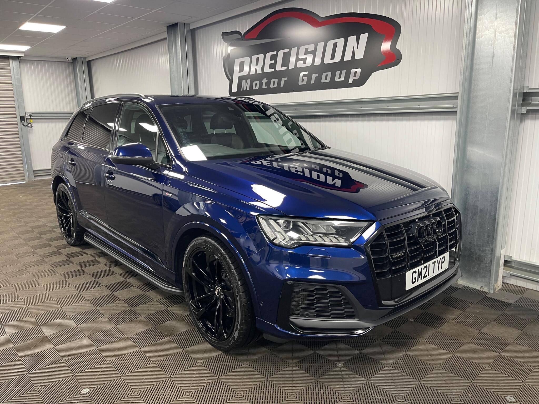 Audi Q7 main image