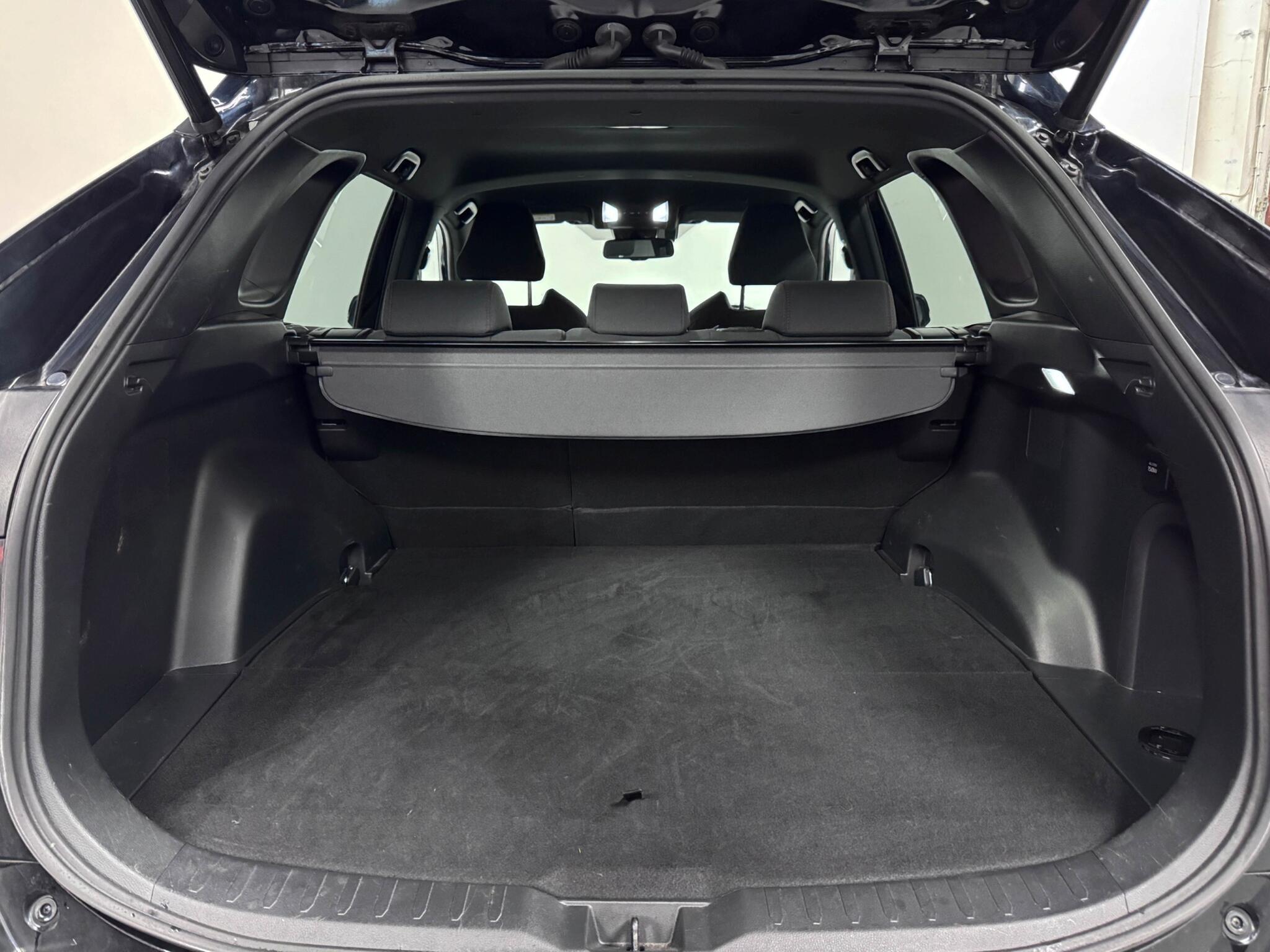 Toyota RAV4 view 7