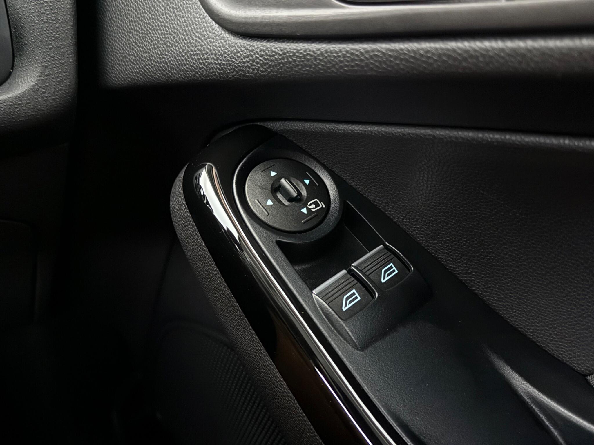 Ford Fiesta view 16