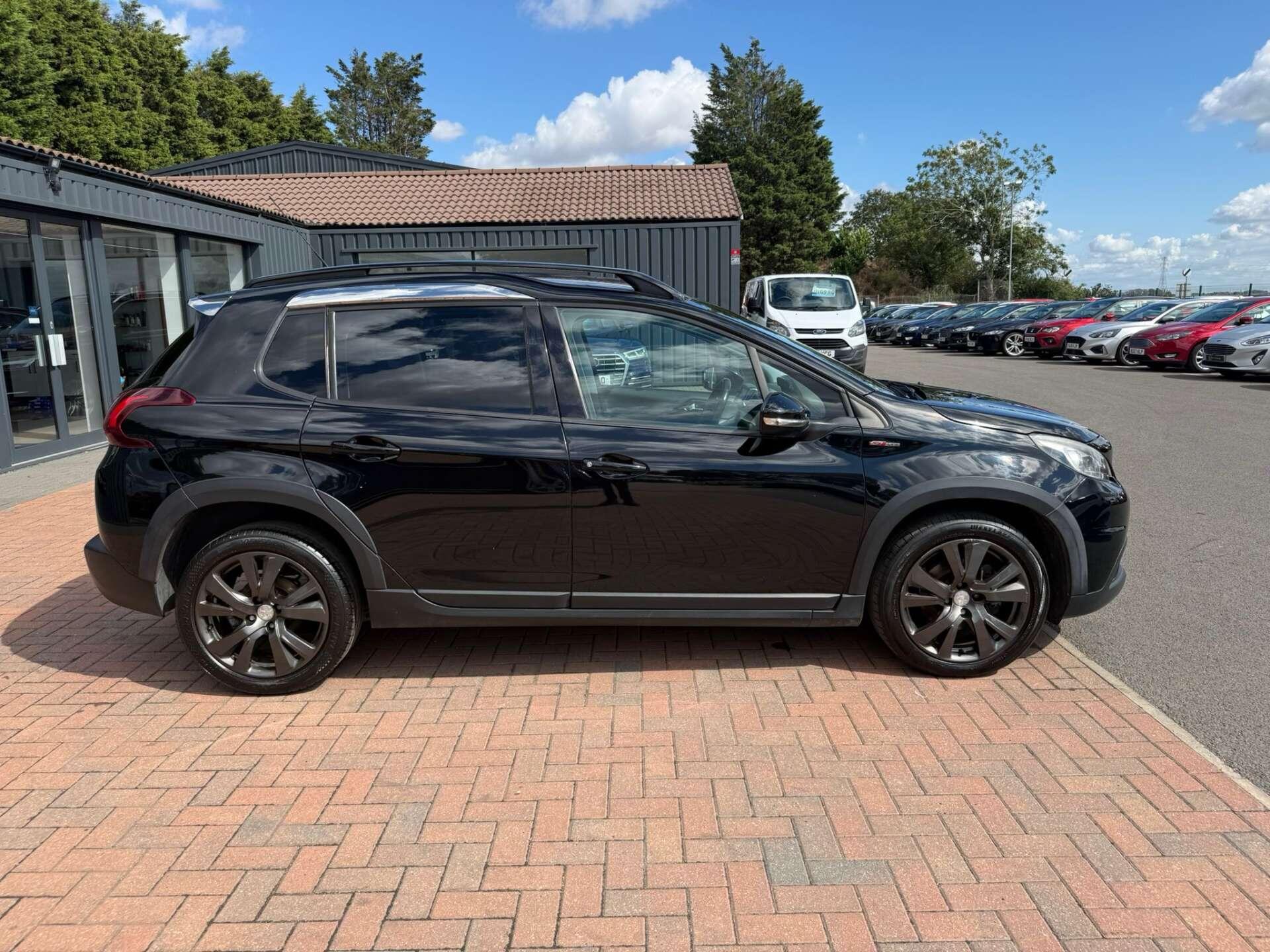 Peugeot 2008 view 10