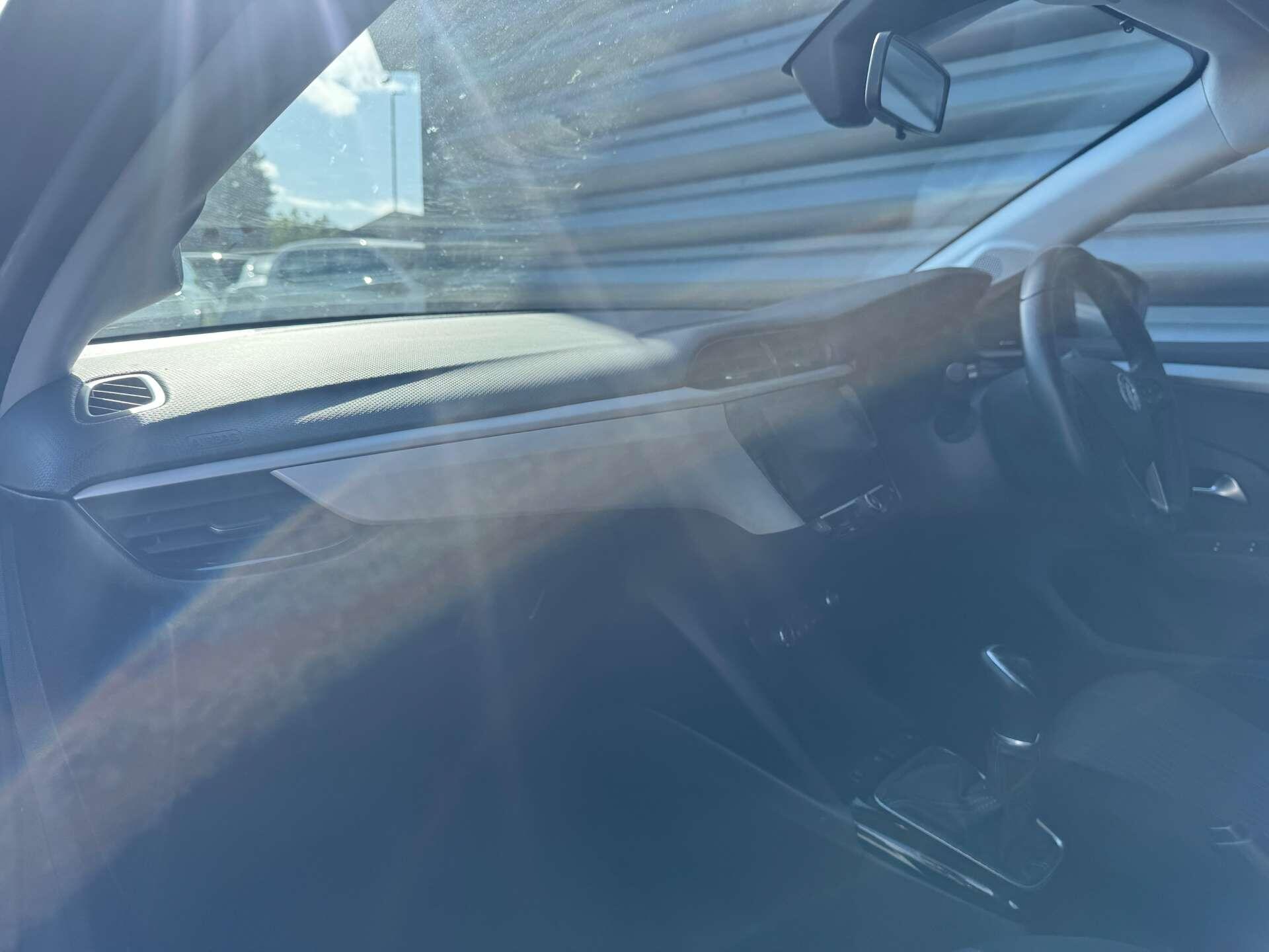 Vauxhall Corsa view 16