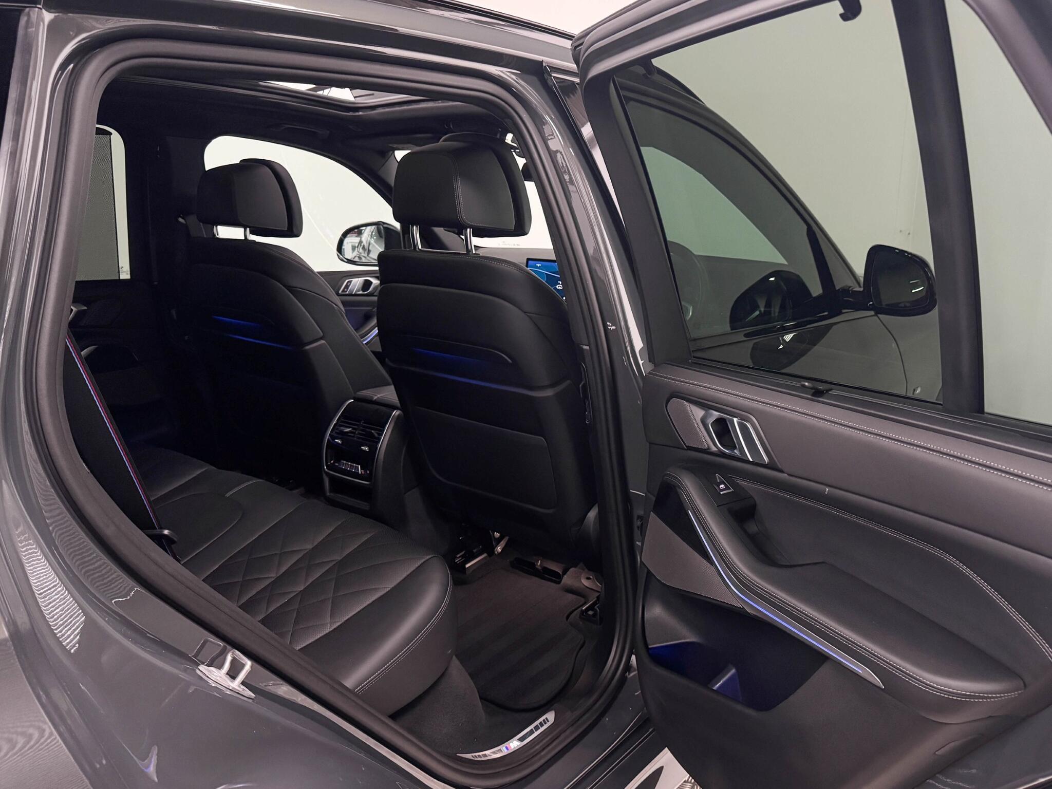 BMW X5 view 26