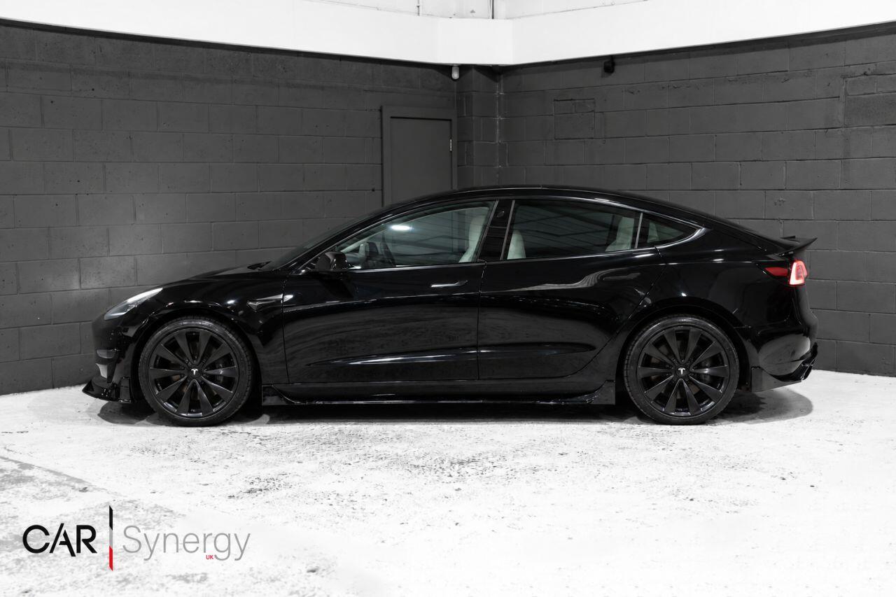 Tesla Model 3 view 4