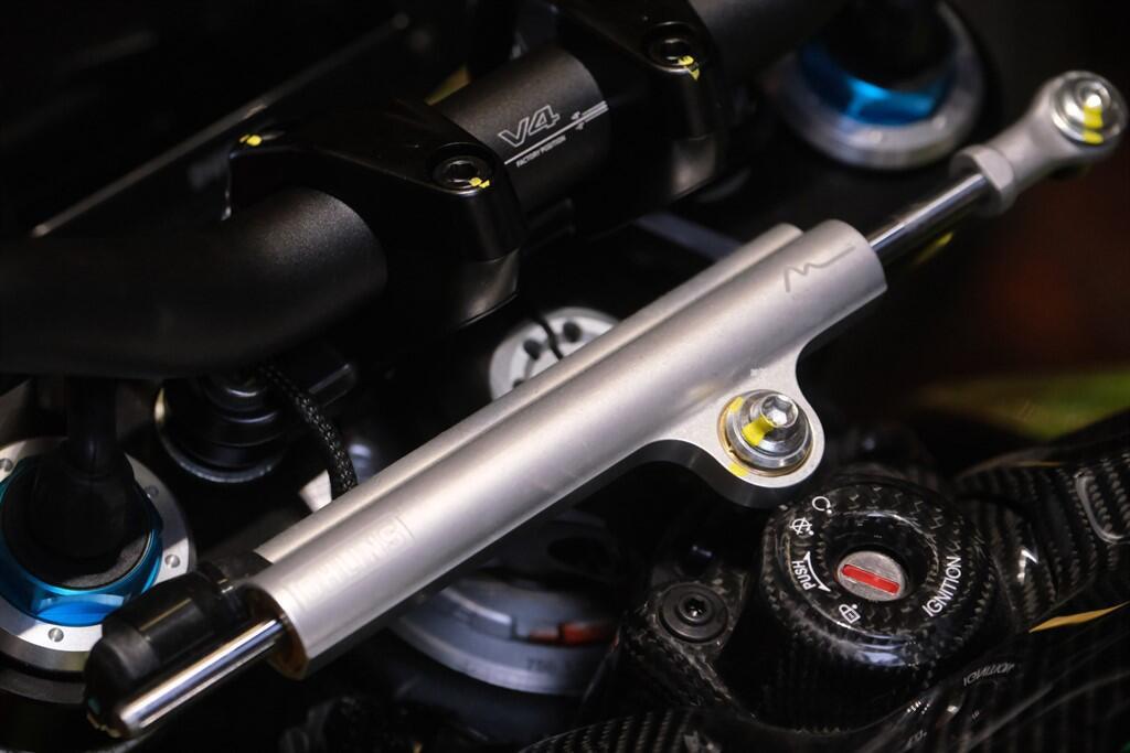 Ducati Streetfighter V4 view 18