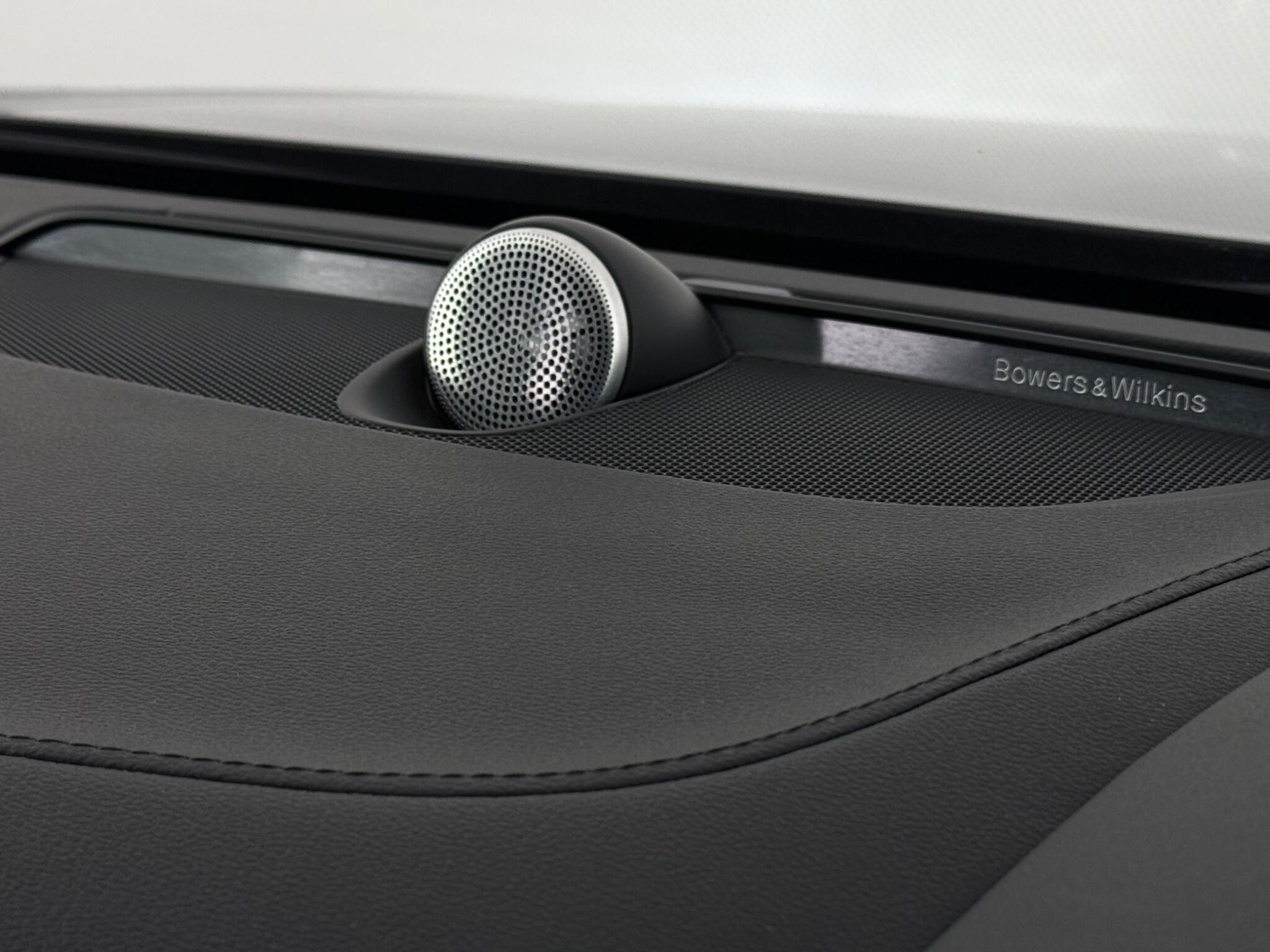 Volvo S90 view 24