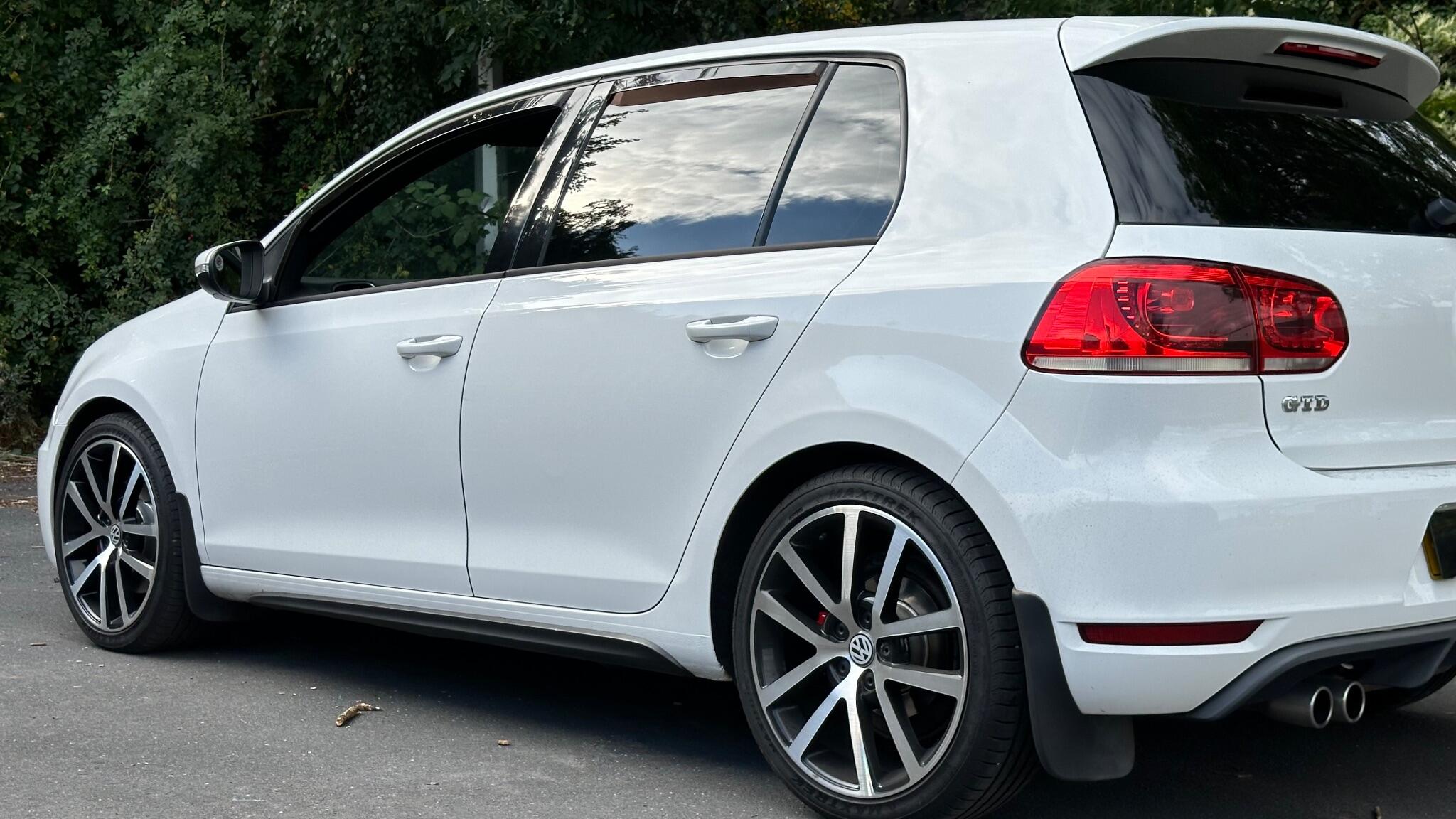 Volkswagen Golf view 8