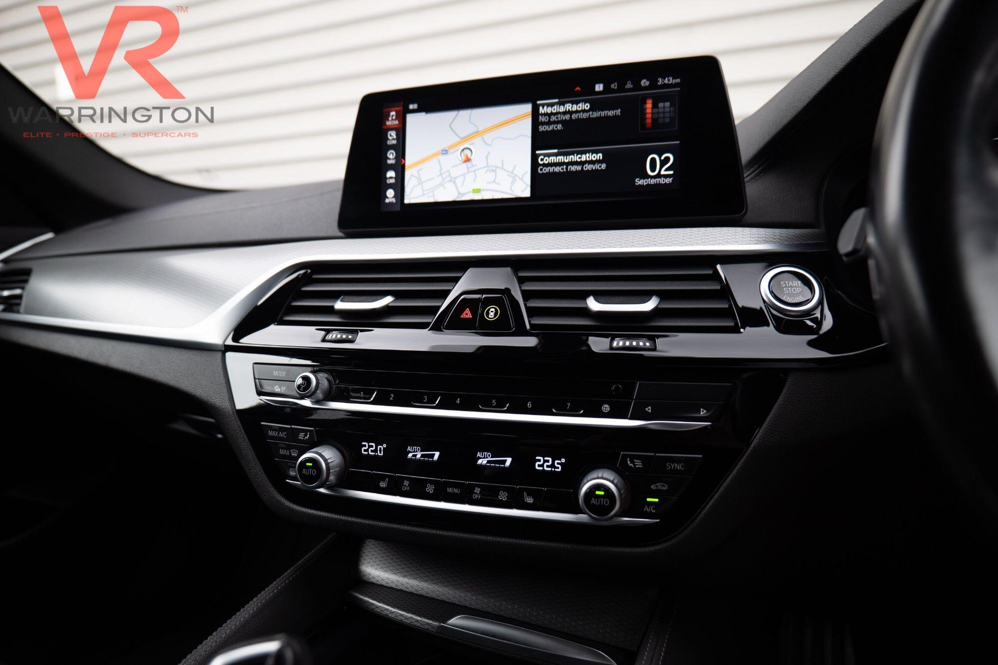 BMW 5 Series view 28
