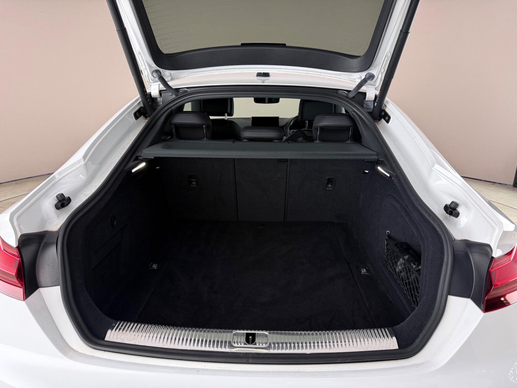 Audi A5 view 10